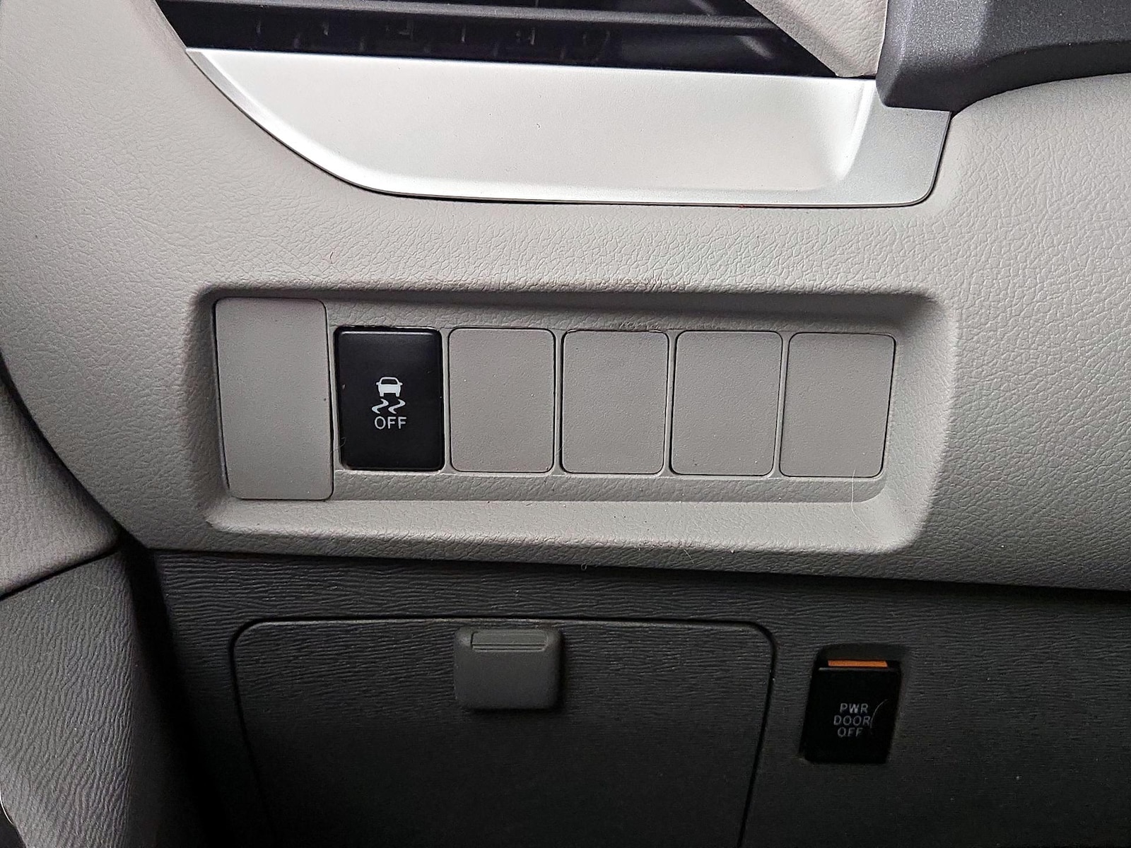 2018 Toyota Sienna LE - Photo 14