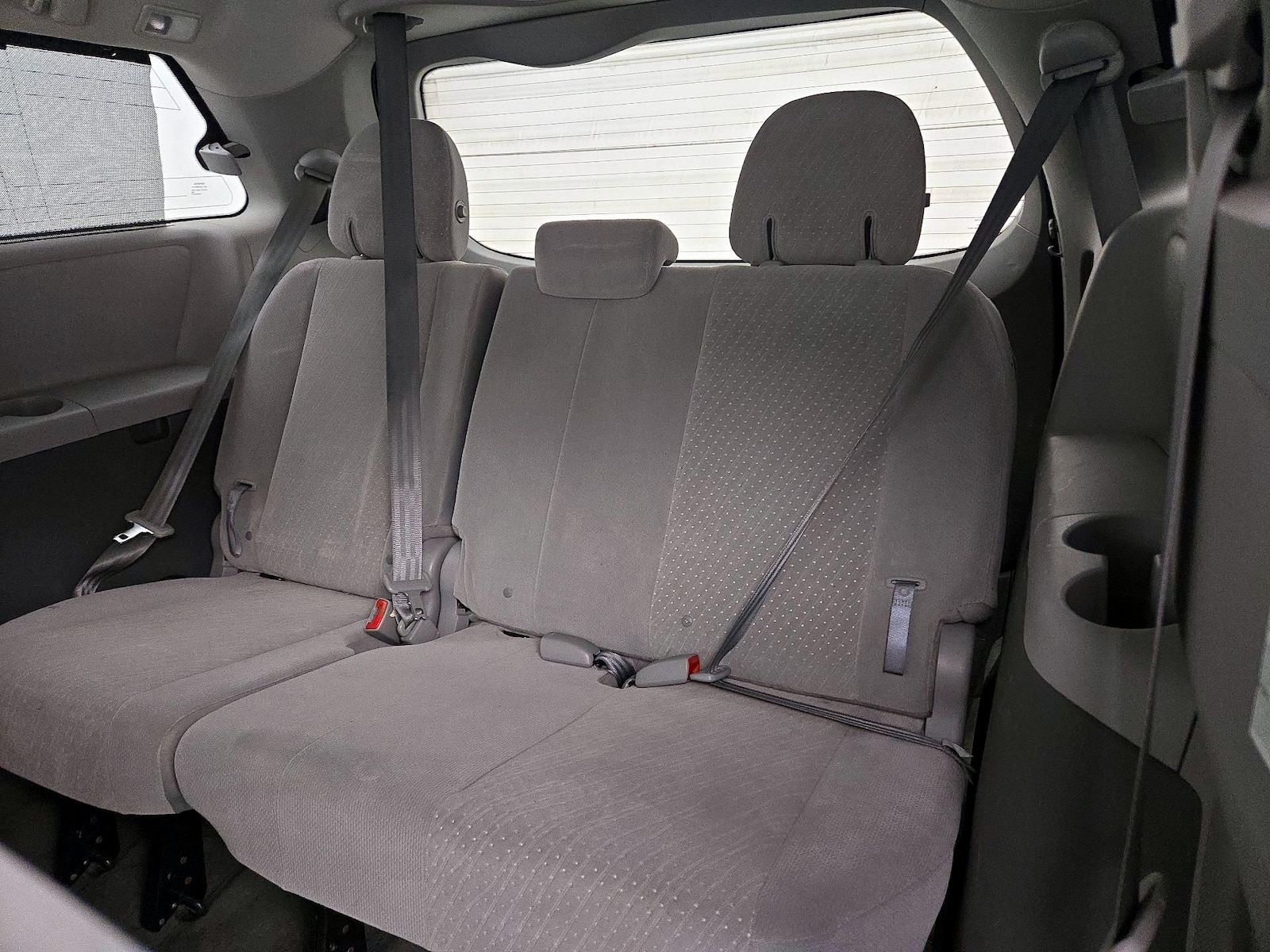 2018 Toyota Sienna LE - Photo 21