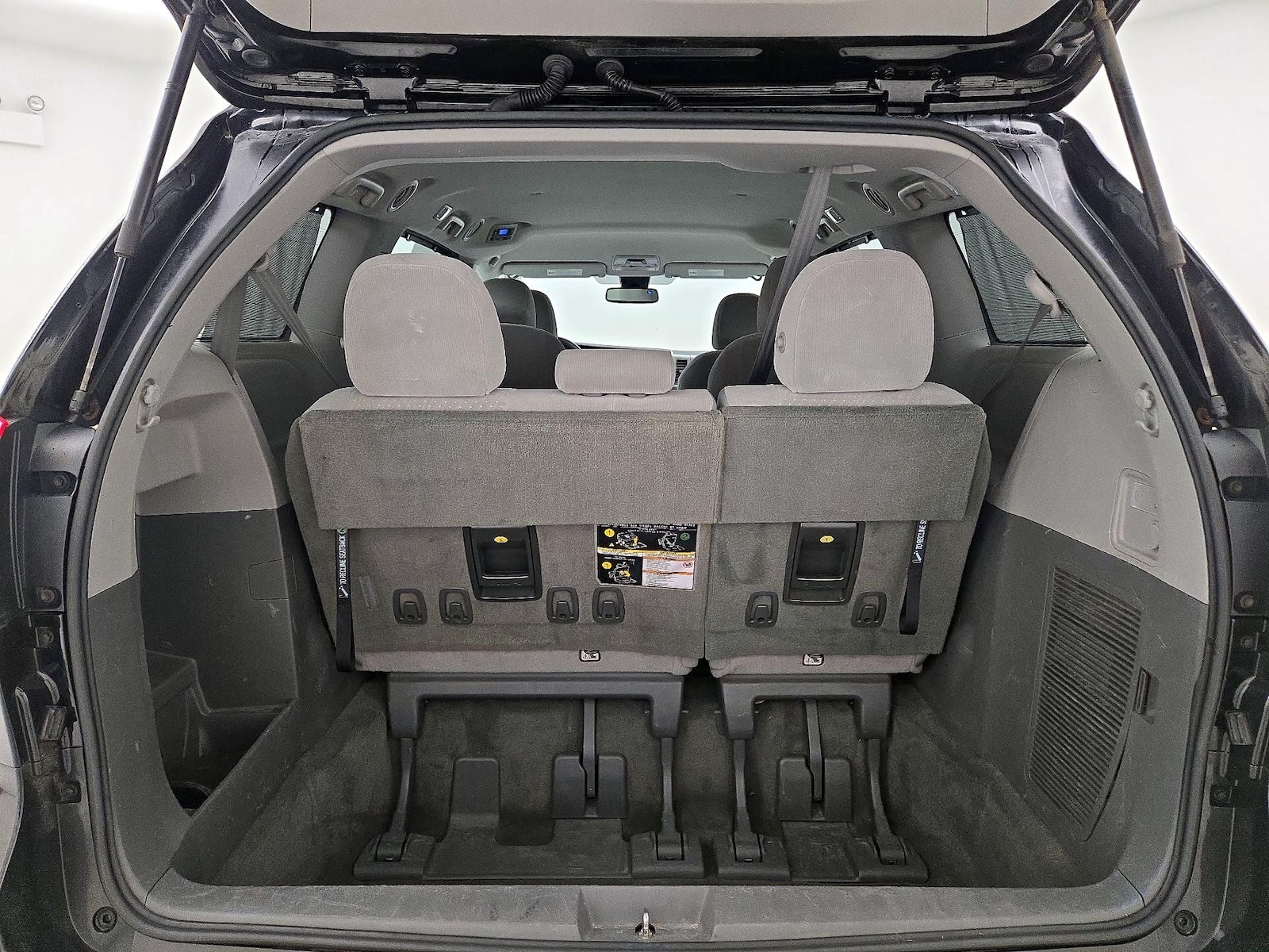 2018 Toyota Sienna LE - Photo 22
