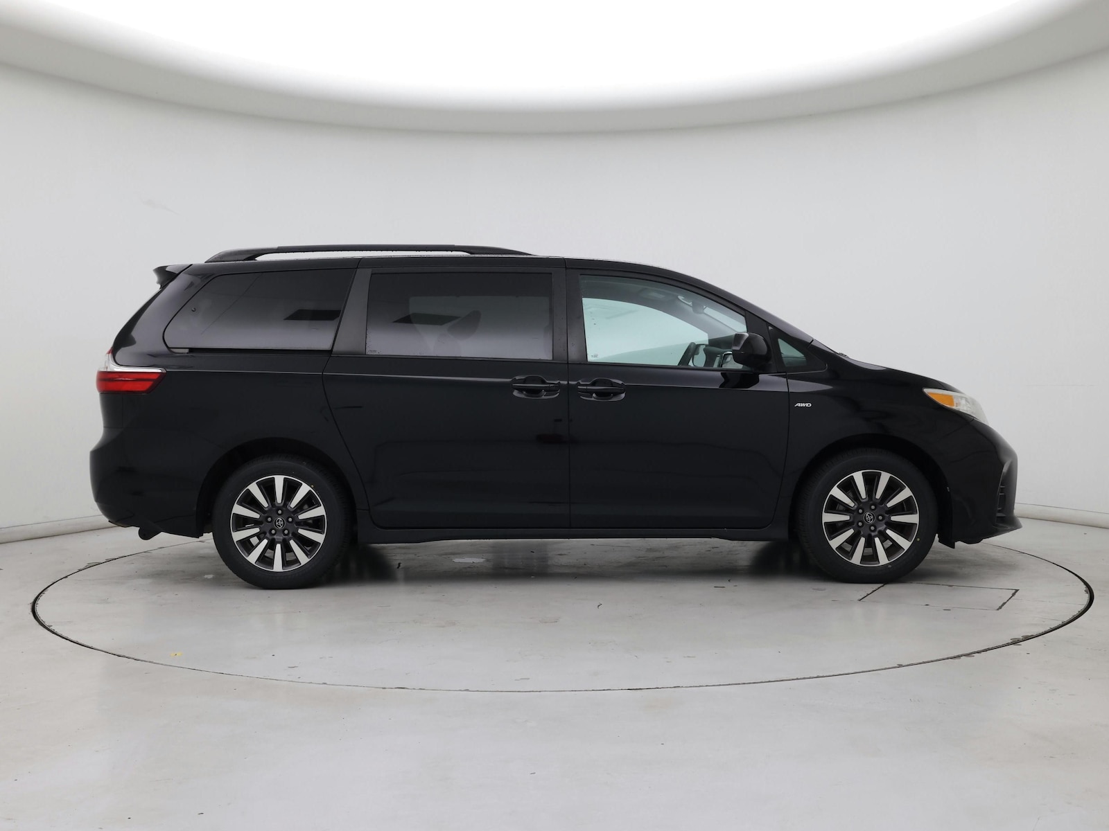2018 Toyota Sienna LE - Photo 8