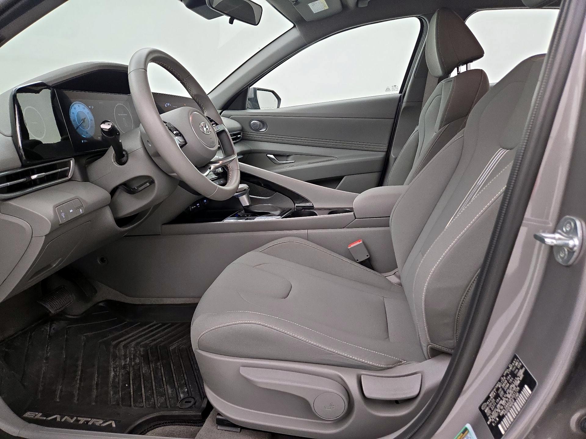 Thumbnail: 2023 Hyundai Elantra - 11