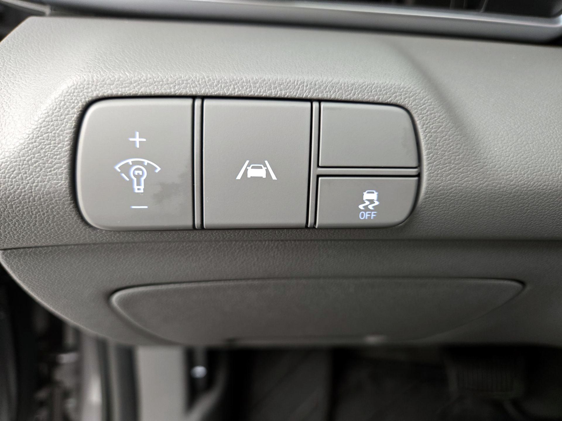 Thumbnail: 2023 Hyundai Elantra - 13