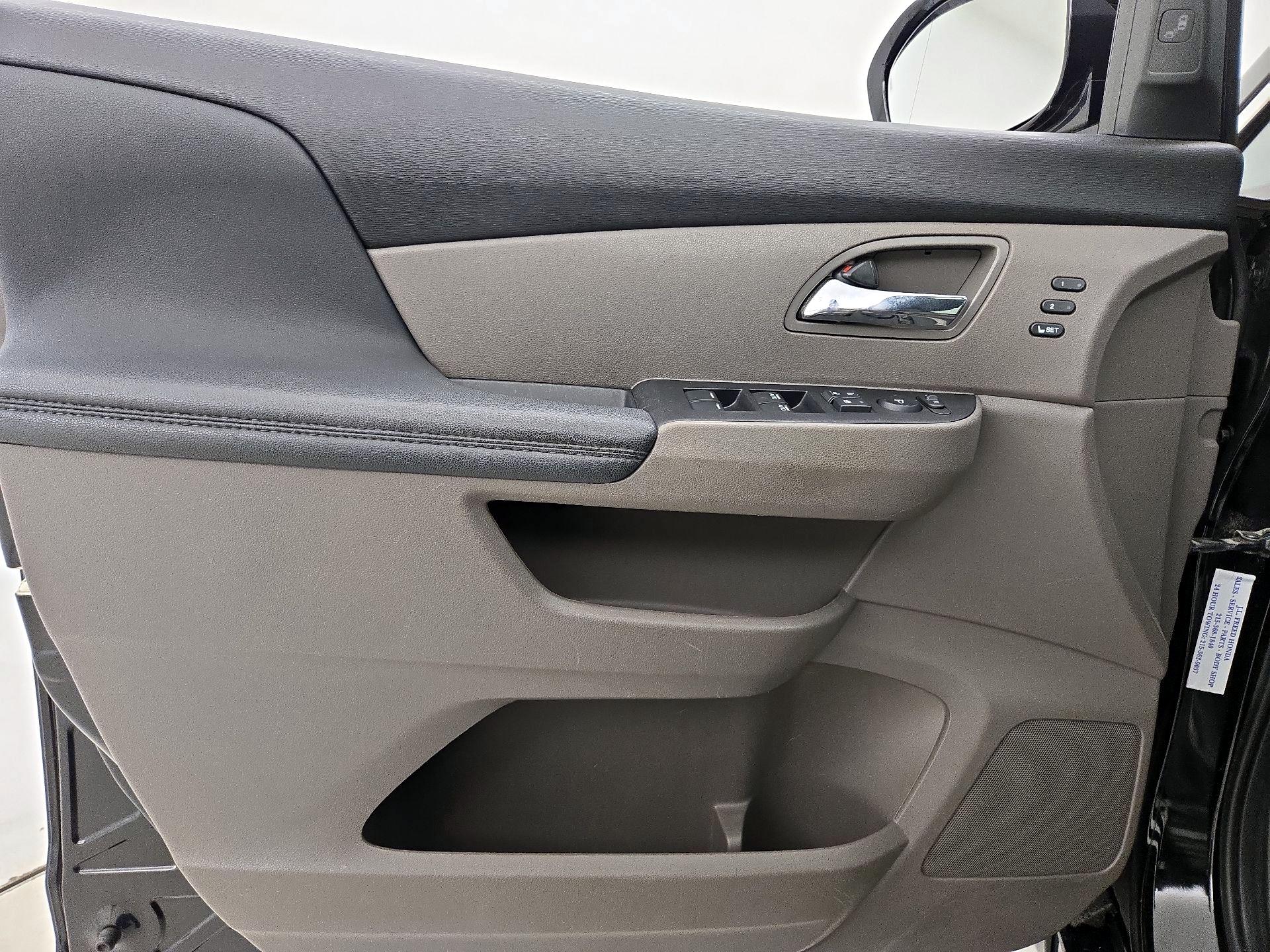 Thumbnail: 2014 Honda Odyssey - 12