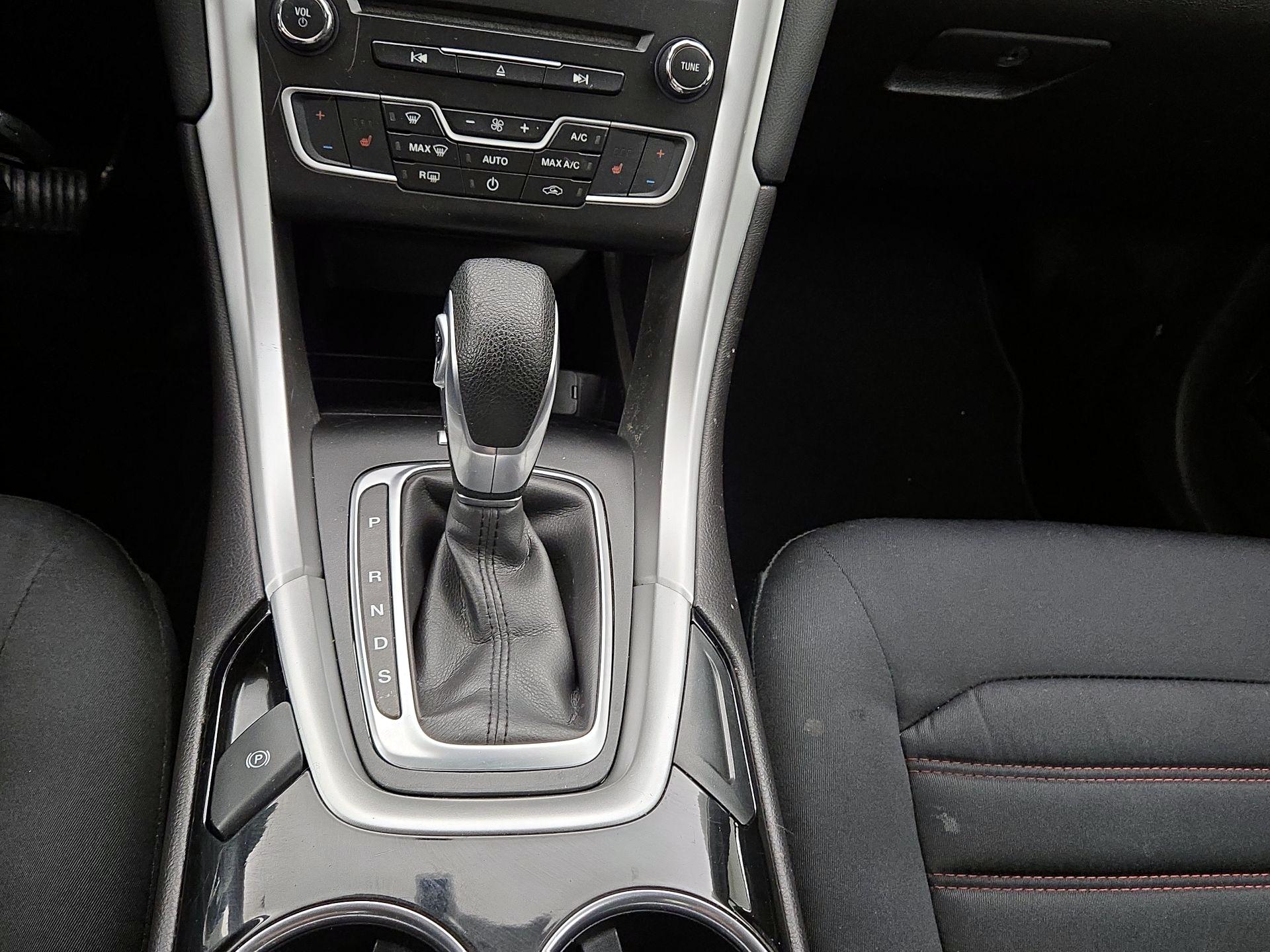 Thumbnail: 2016 Ford Fusion - 17