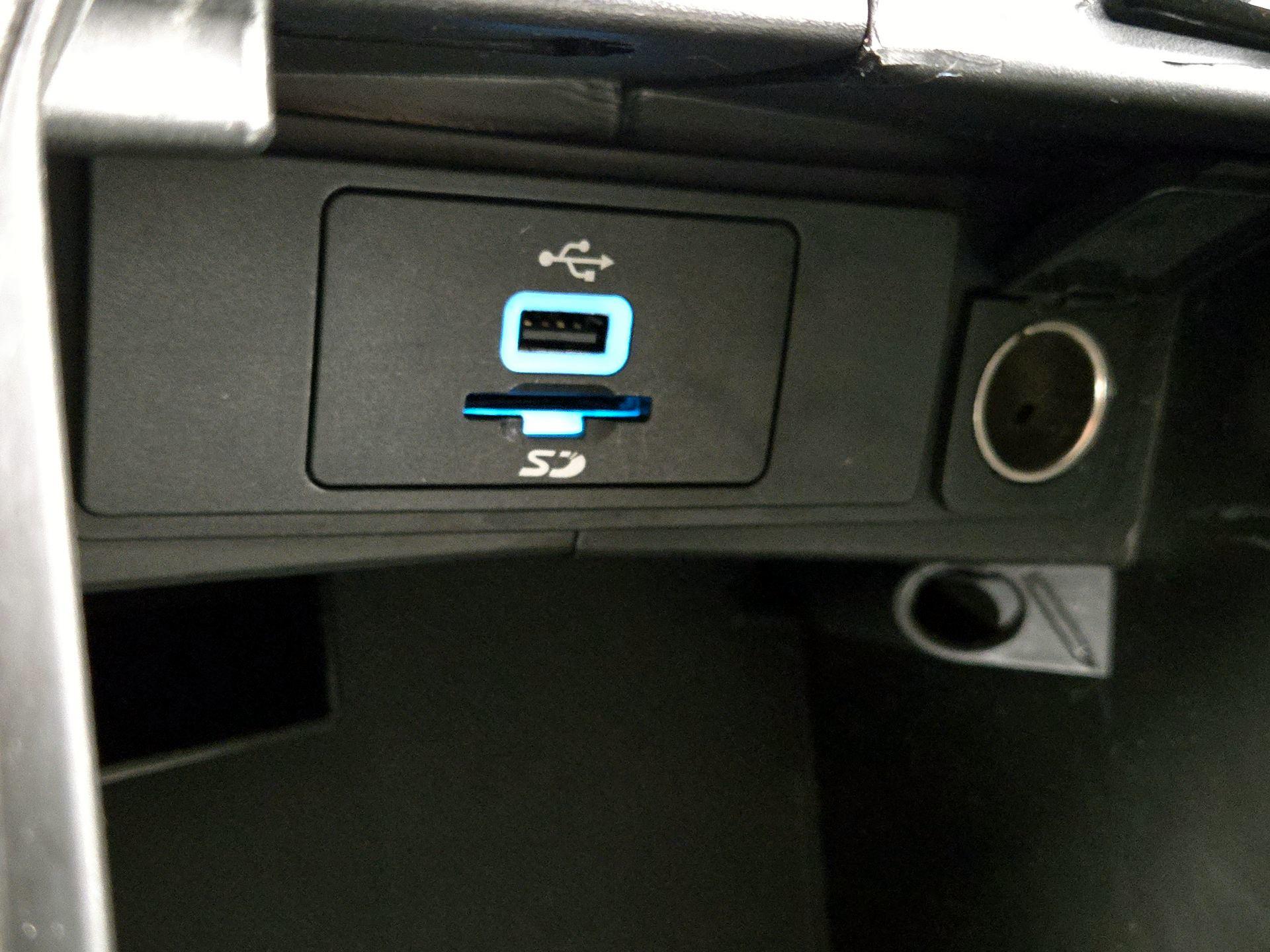 Thumbnail: 2016 Ford Fusion - 18