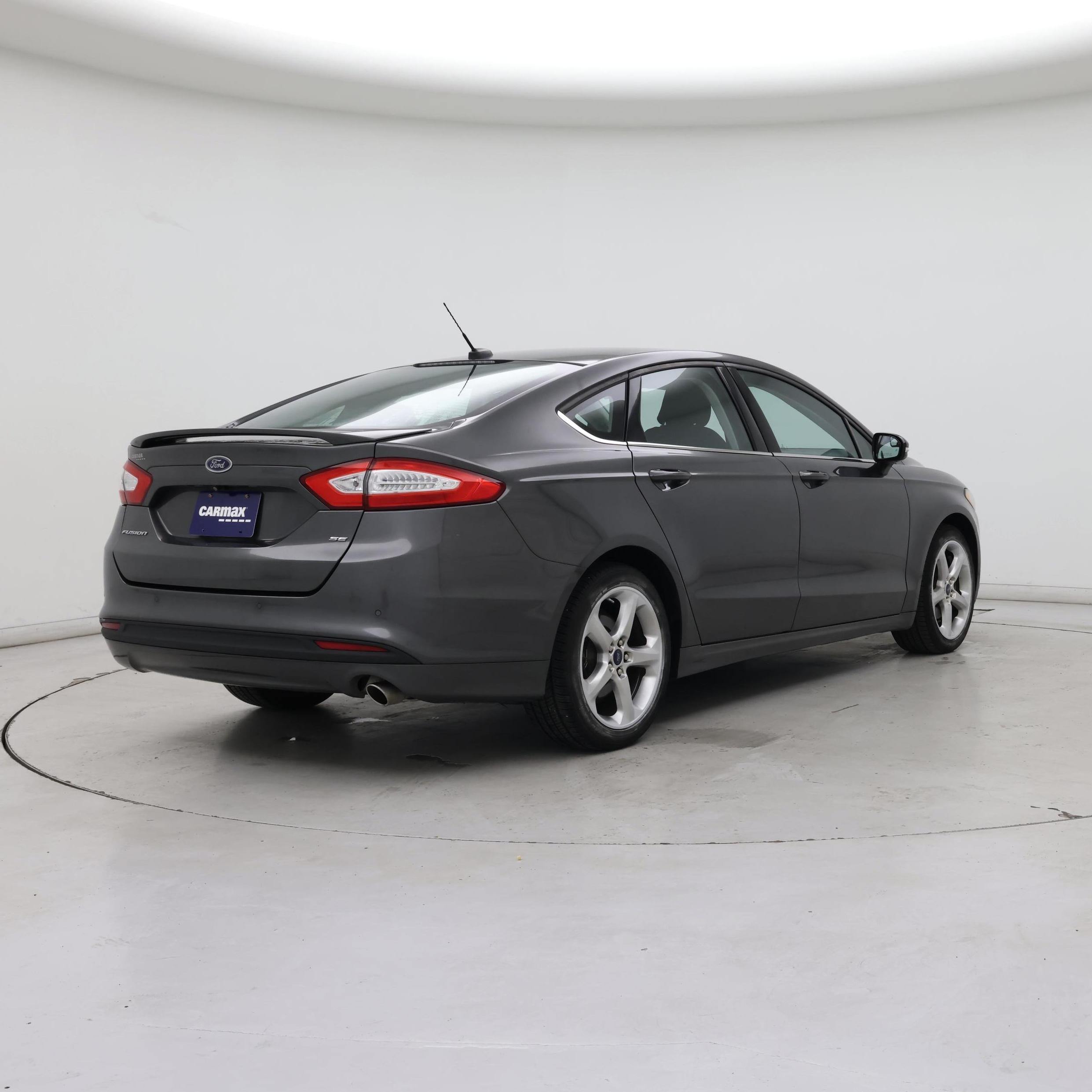 Thumbnail: 2016 Ford Fusion - 8