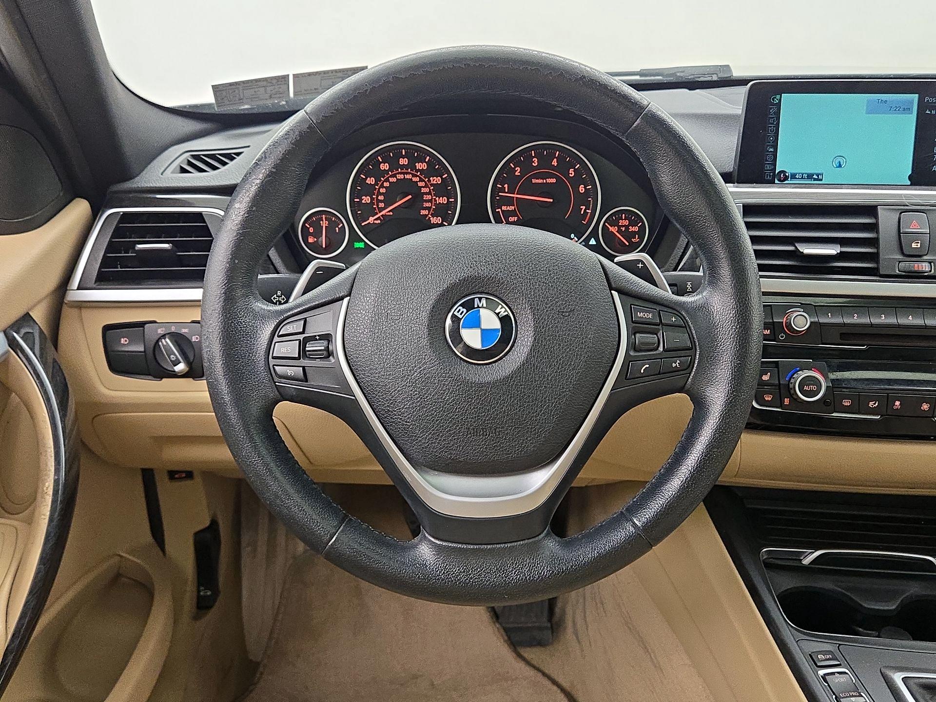 Thumbnail: 2016 BMW 3 Series - 10
