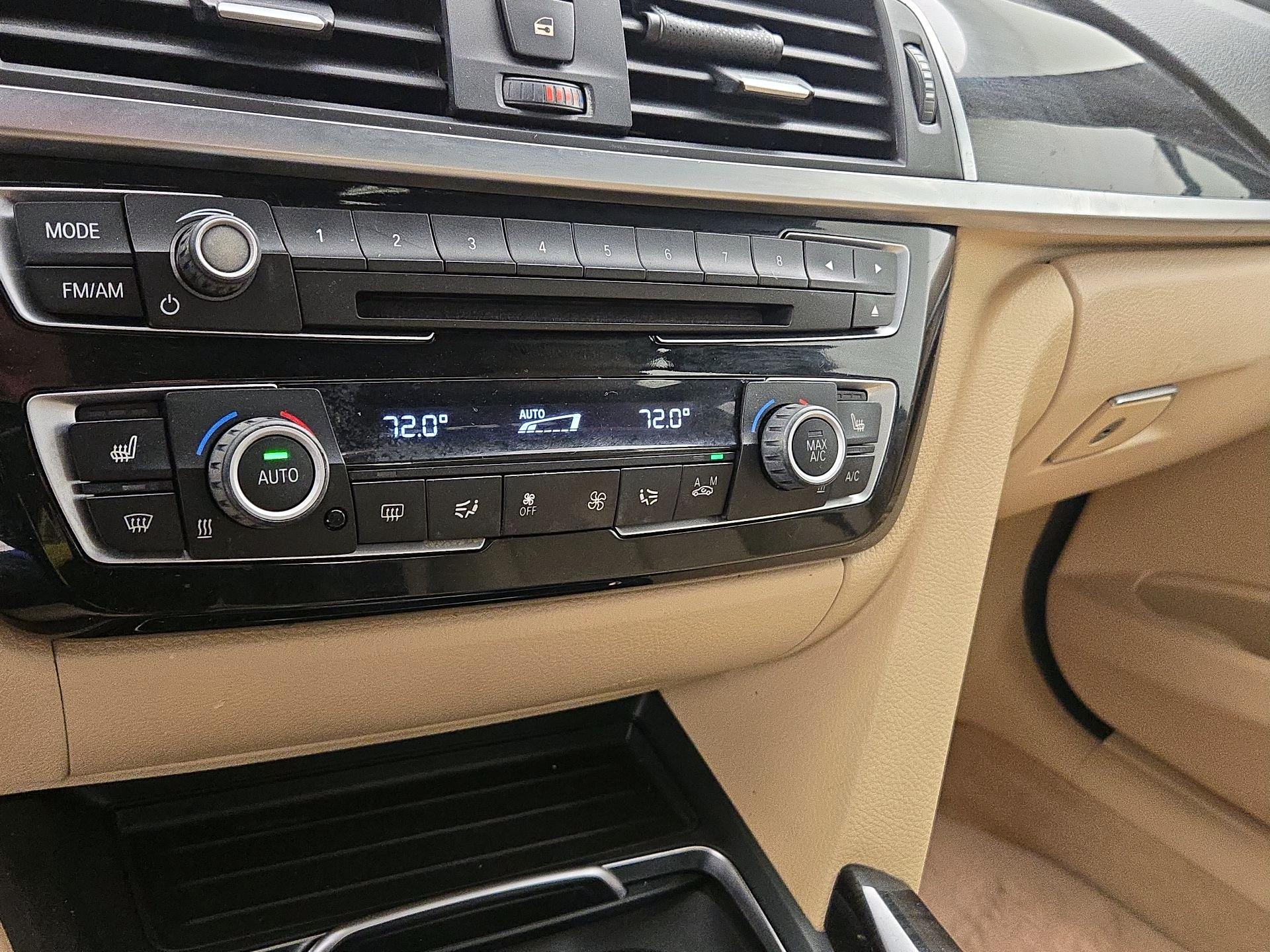 Thumbnail: 2016 BMW 3 Series - 16