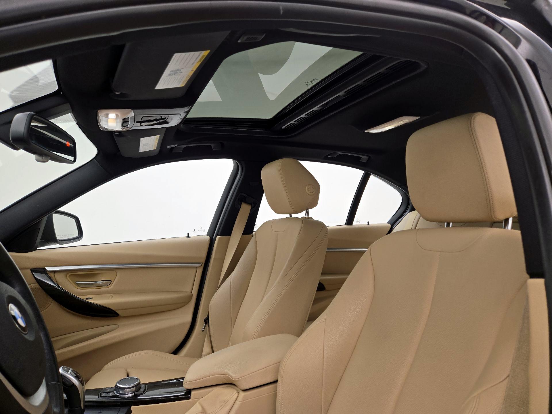 Thumbnail: 2016 BMW 3 Series - 19