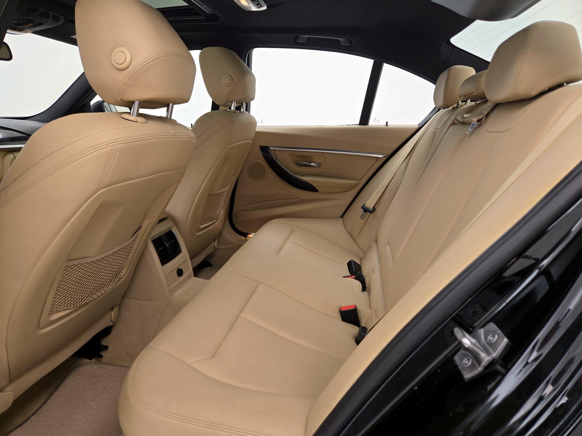 Thumbnail: 2016 BMW 3 Series - 20