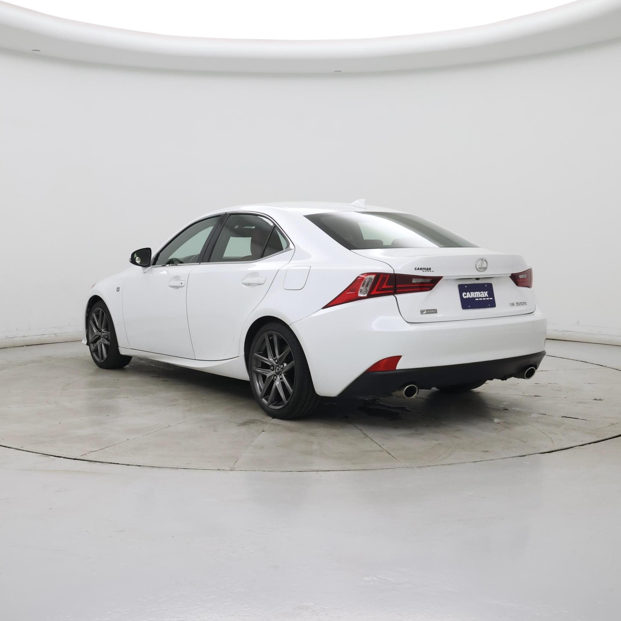 Thumbnail: 2016 Lexus IS - 2