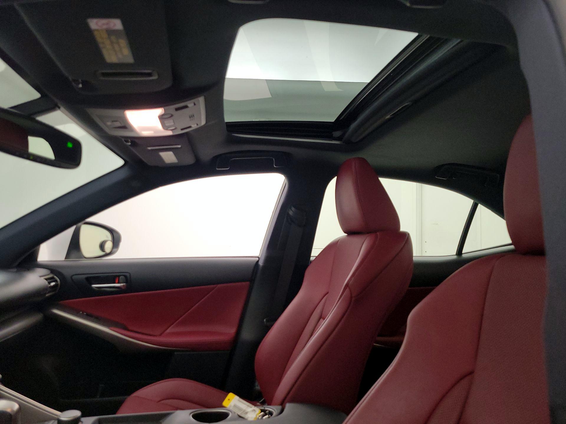 Thumbnail: 2016 Lexus IS - 19