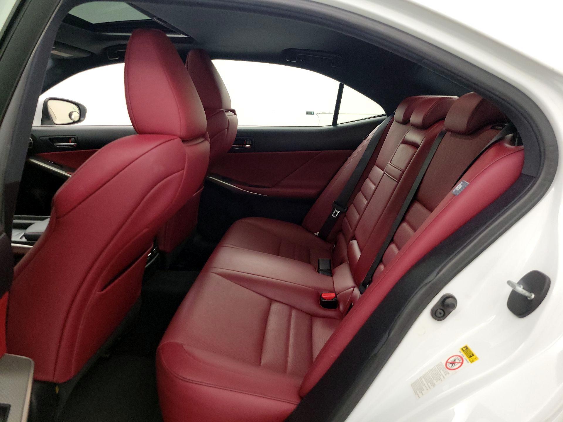 Thumbnail: 2016 Lexus IS - 20