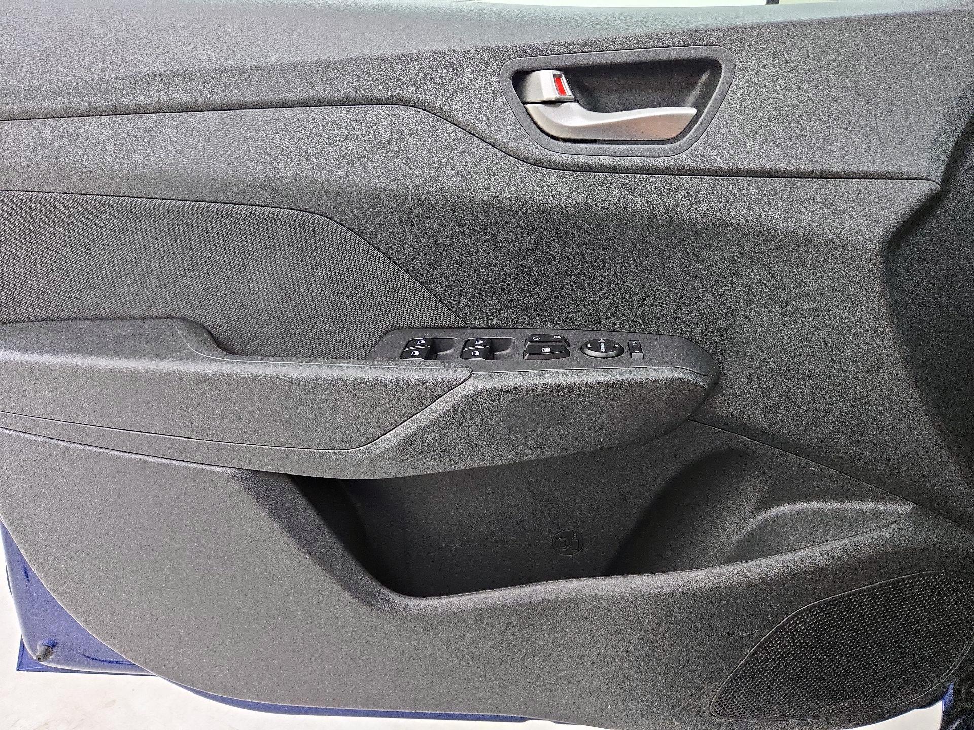 Thumbnail: 2022 Hyundai Accent - 12