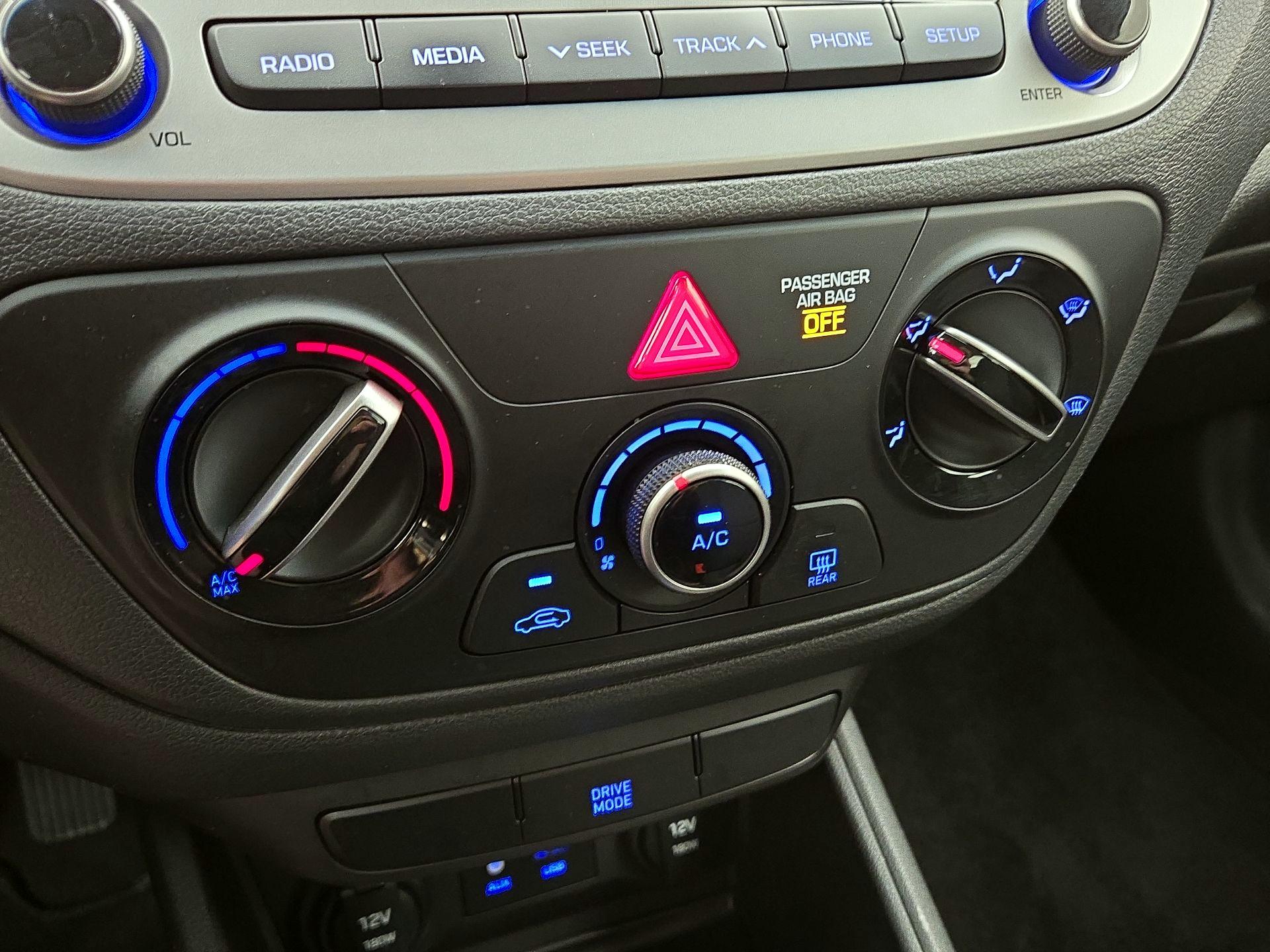 Thumbnail: 2022 Hyundai Accent - 16