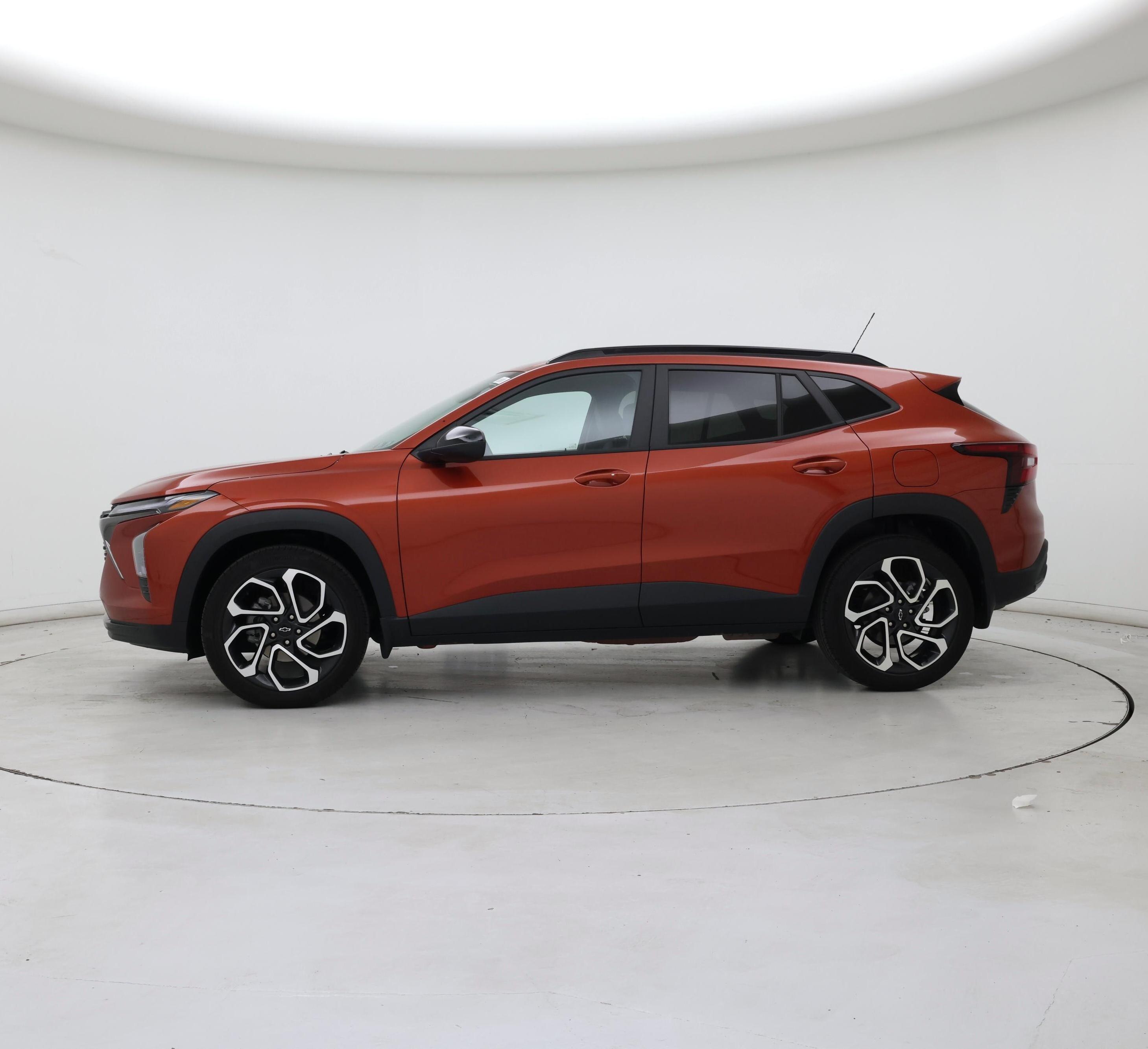 Thumbnail: 2024 Chevrolet Trax - 3