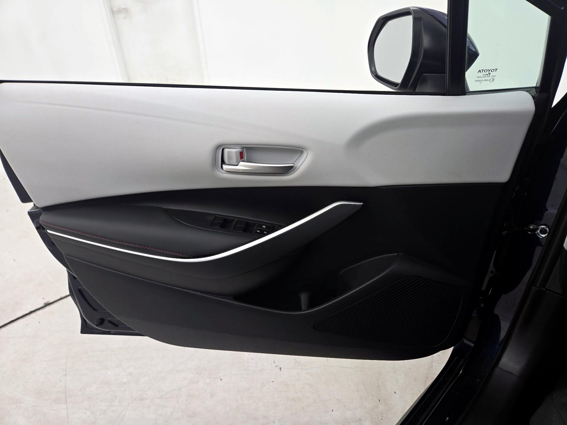 Thumbnail: 2025 Toyota Corolla - 12