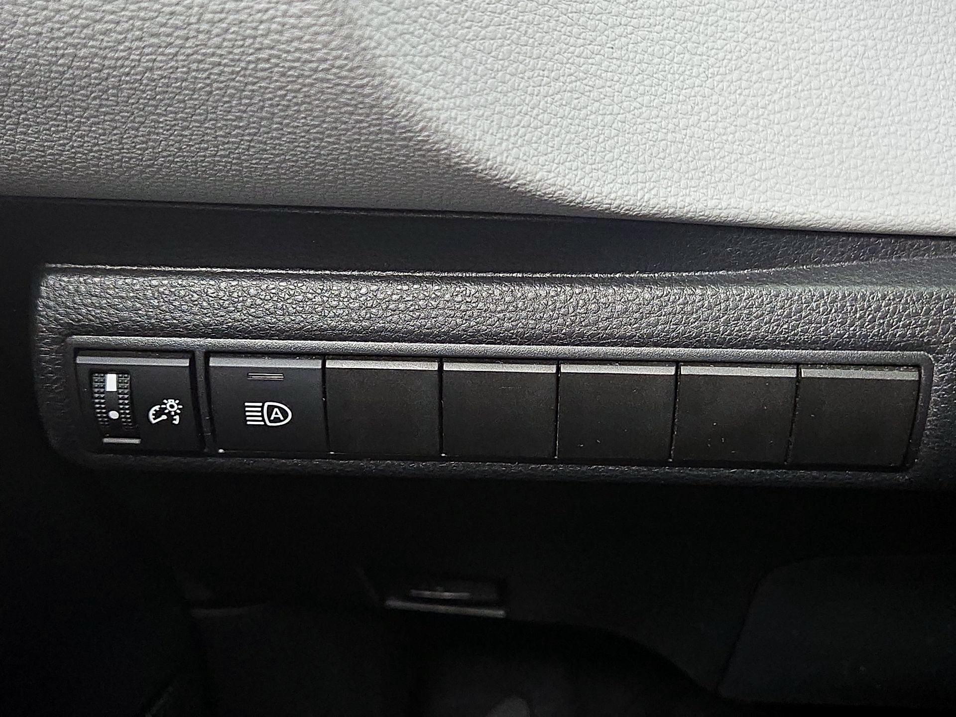 Thumbnail: 2025 Toyota Corolla - 13