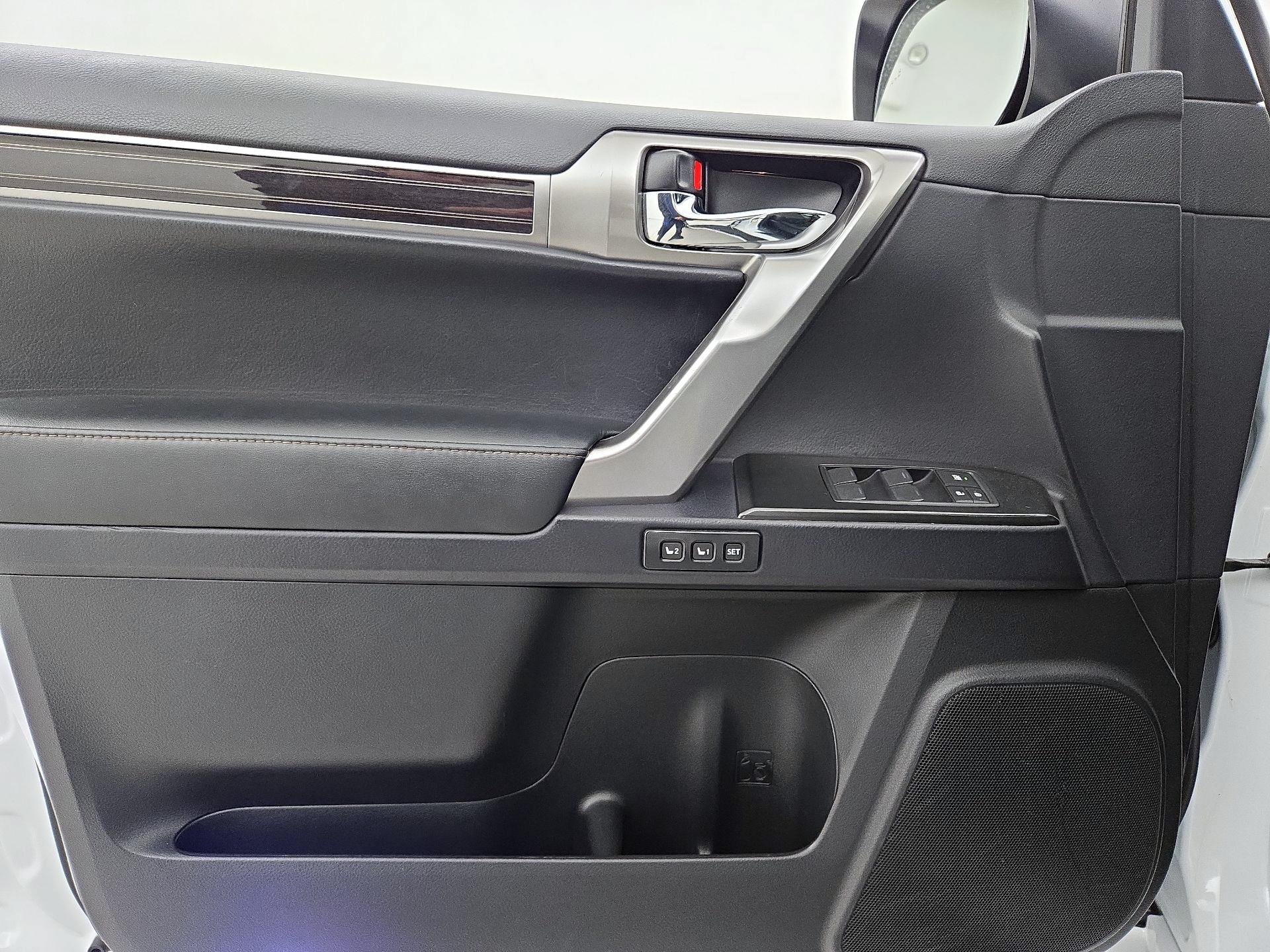 Thumbnail: 2022 Lexus GX - 12