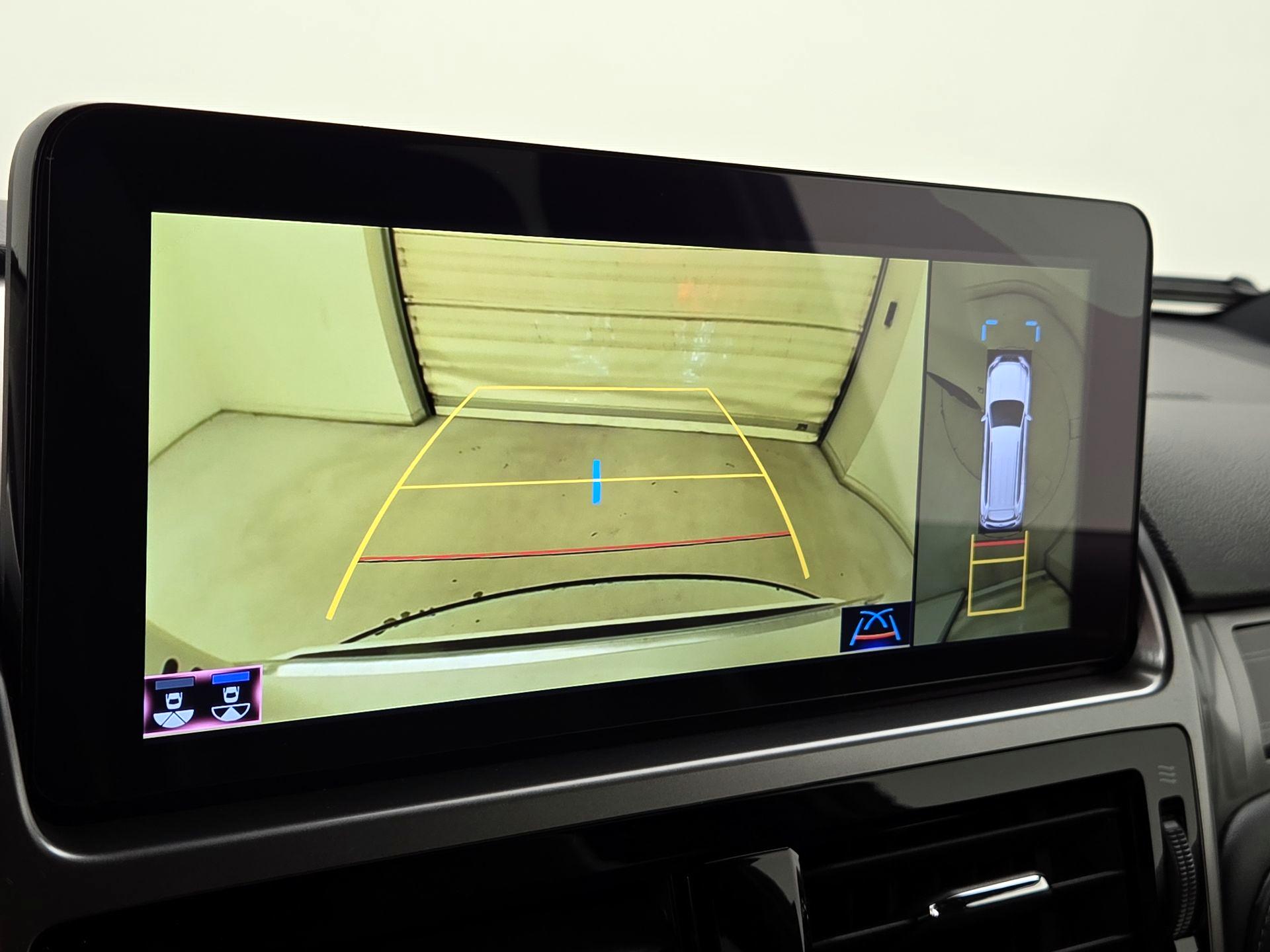 Thumbnail: 2022 Lexus GX - 14