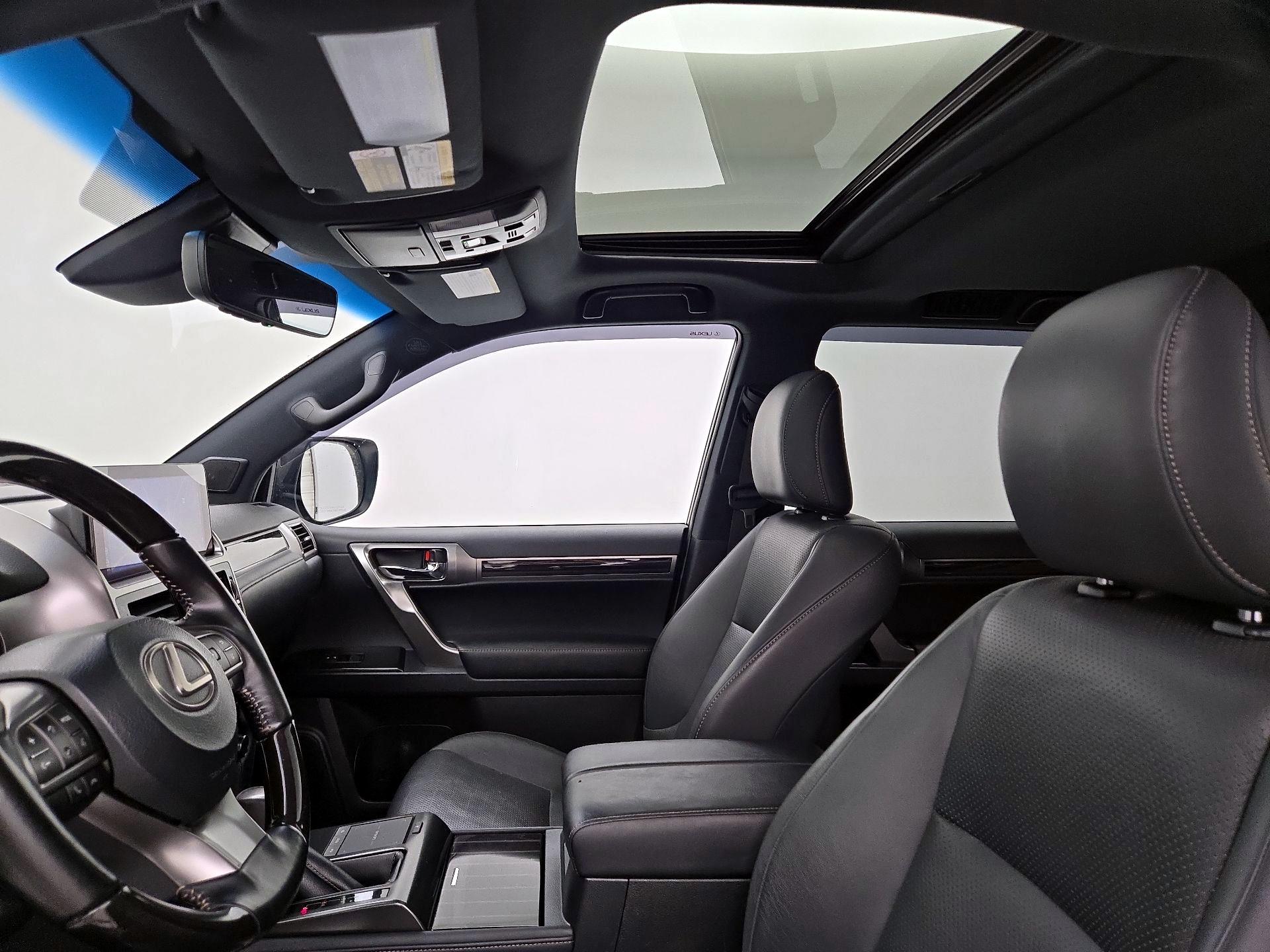 Thumbnail: 2022 Lexus GX - 19