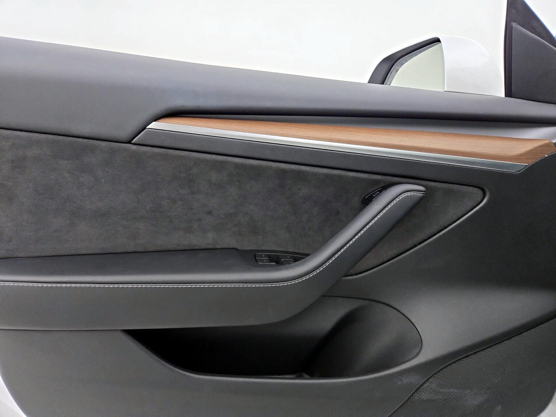 Thumbnail: 2023 Tesla Model 3 - 12