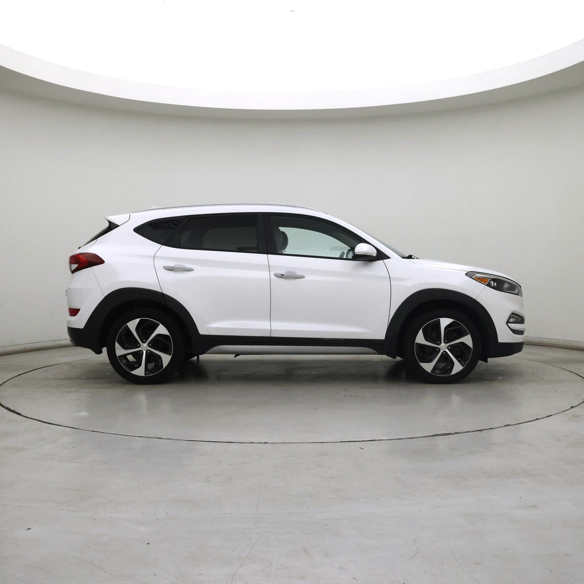 Thumbnail: 2017 Hyundai Tucson - 7