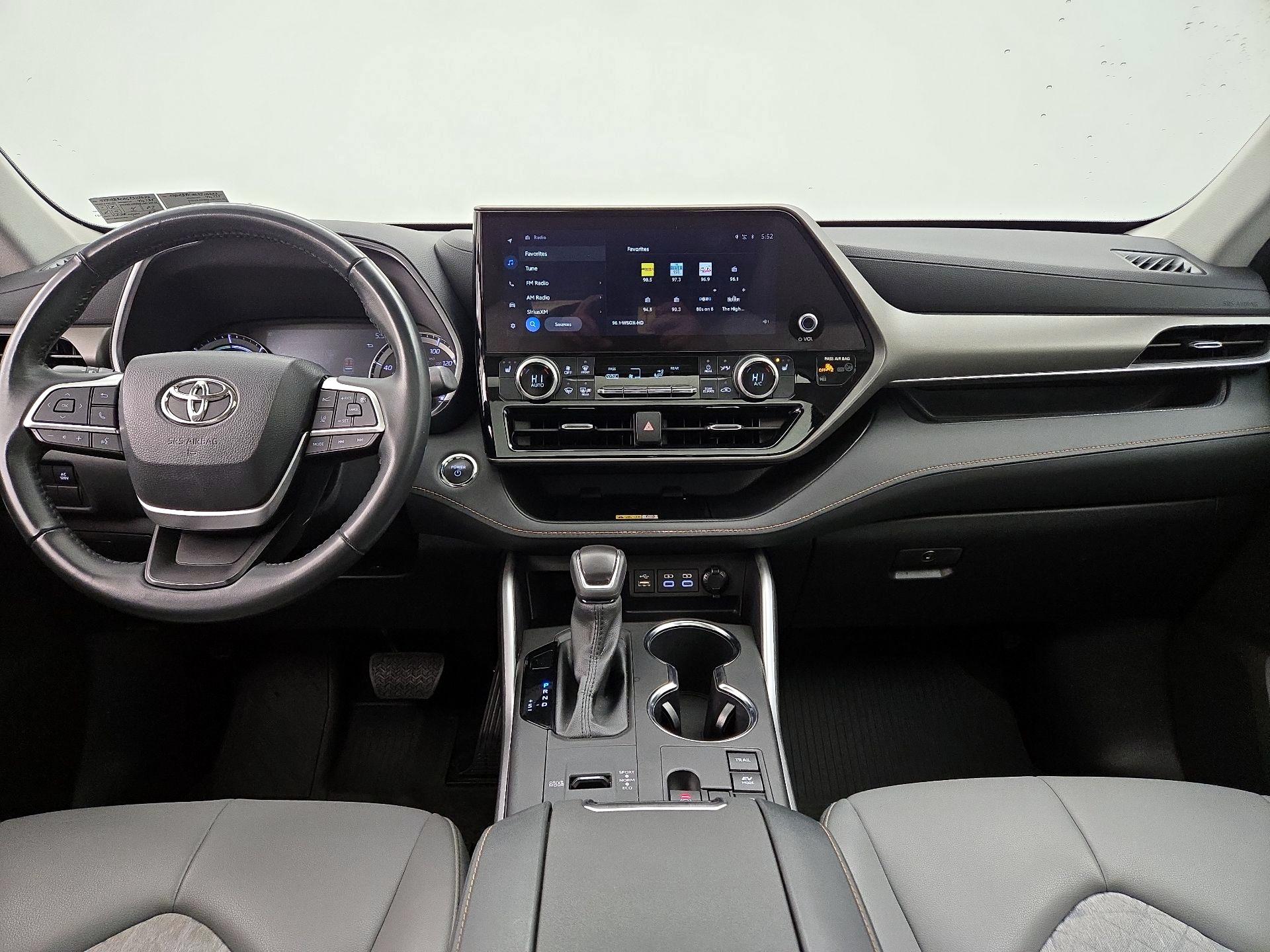 Thumbnail: 2023 Toyota Highlander - 9