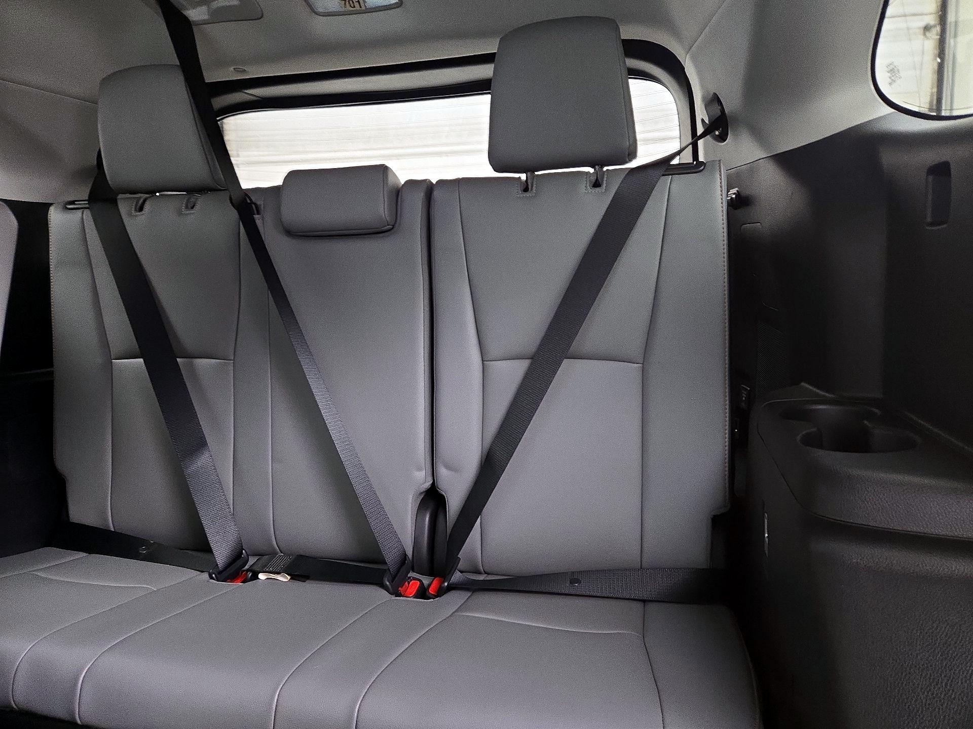 Thumbnail: 2023 Toyota Highlander - 20