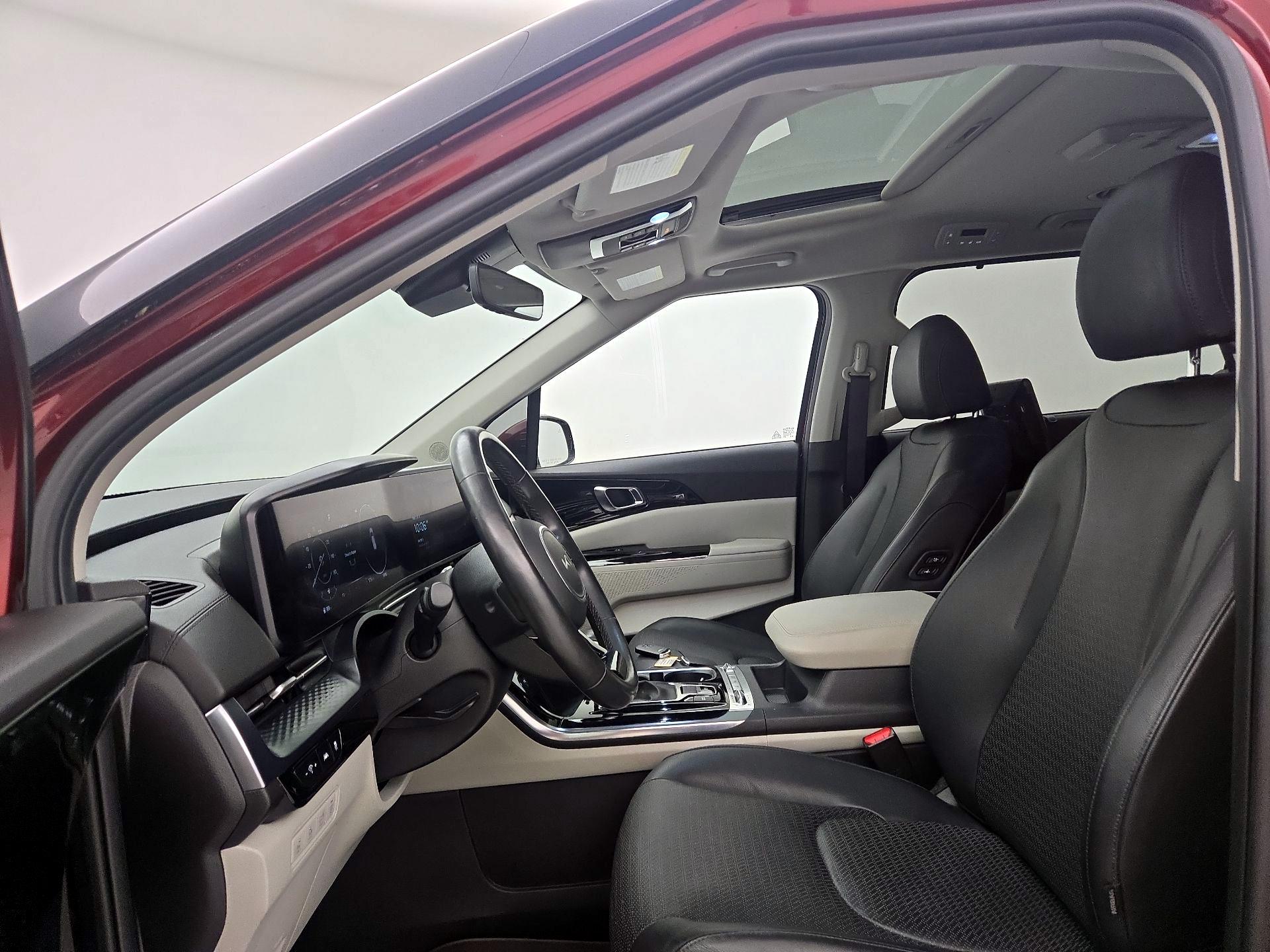 Thumbnail: 2022 Kia Carnival - 19