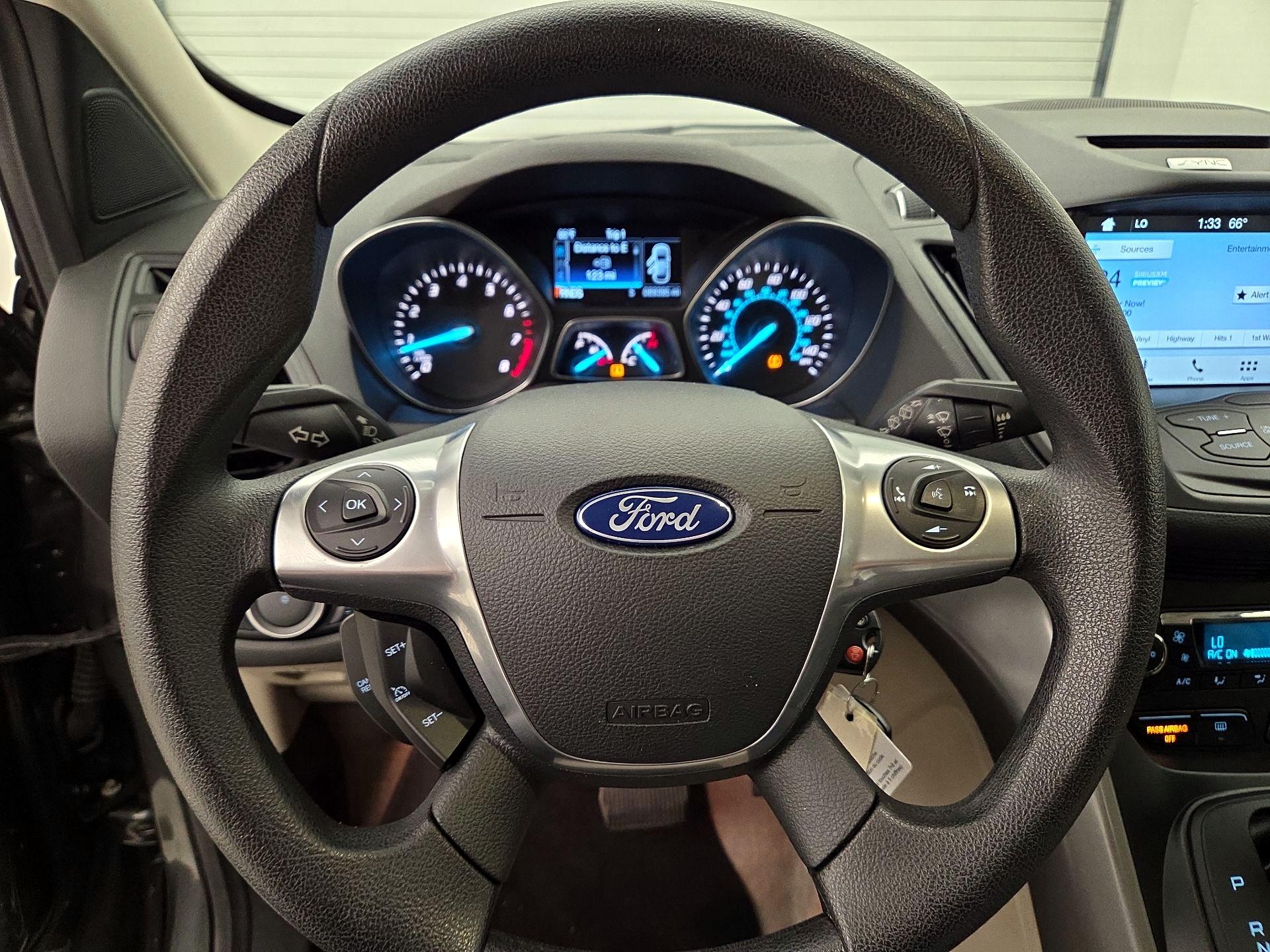 Thumbnail: 2016 Ford Escape - 10