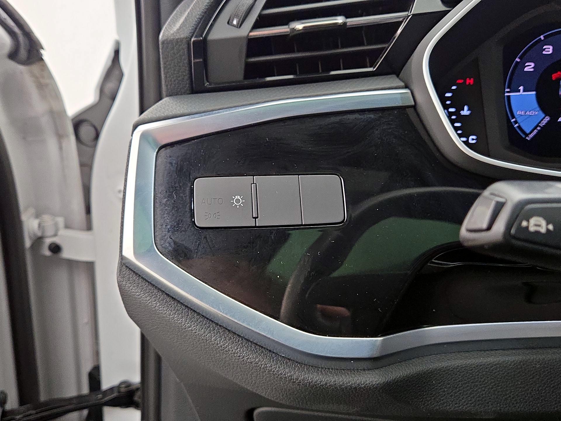 Thumbnail: 2021 Audi Q3 - 13