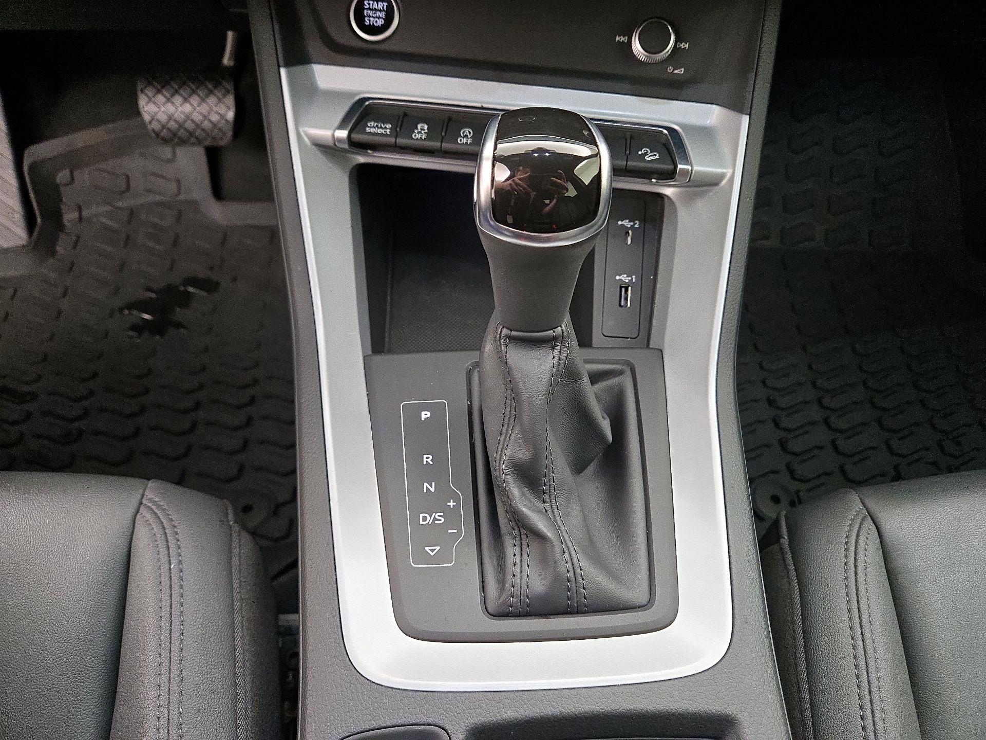 Thumbnail: 2021 Audi Q3 - 17