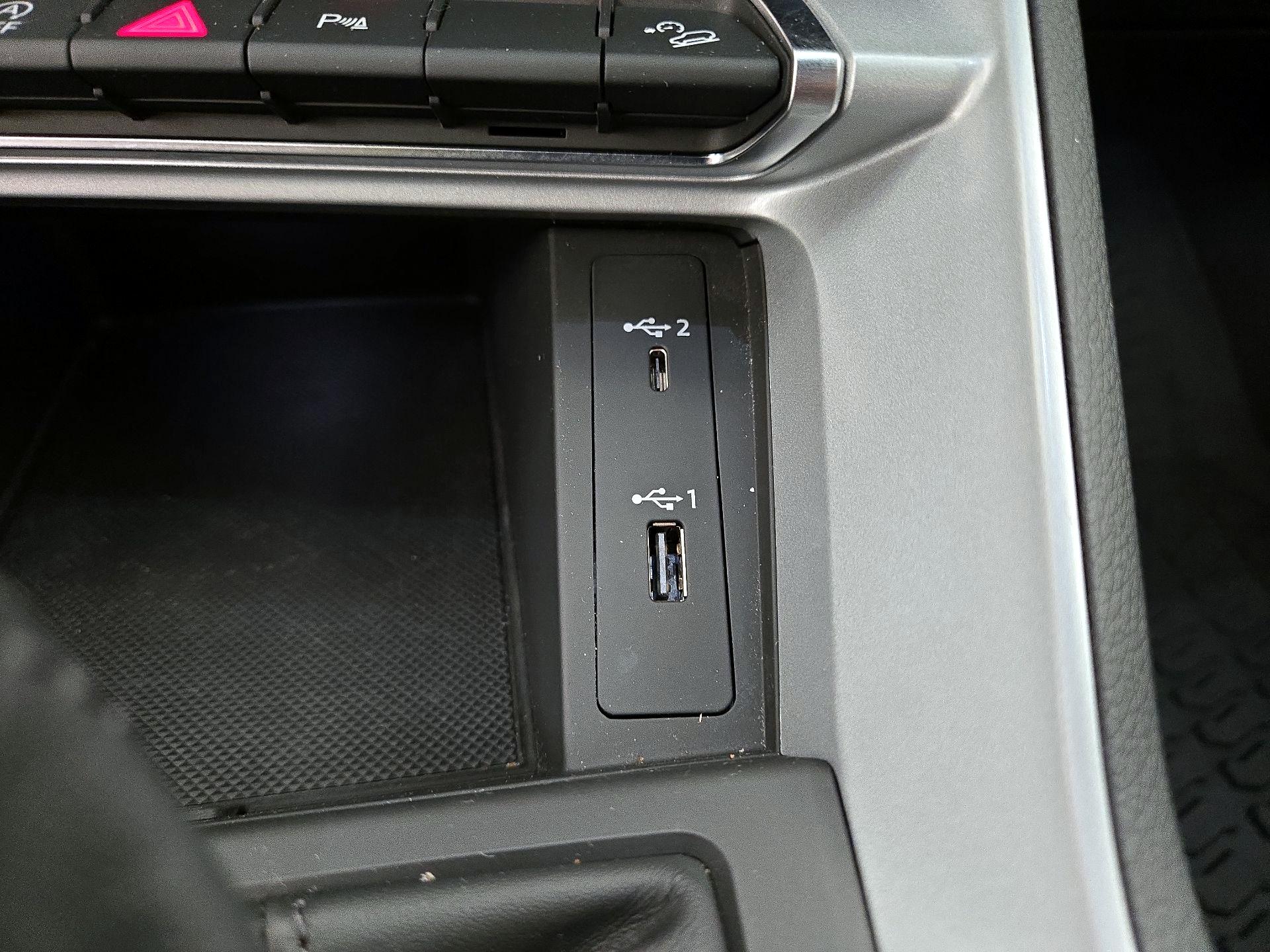 Thumbnail: 2021 Audi Q3 - 18