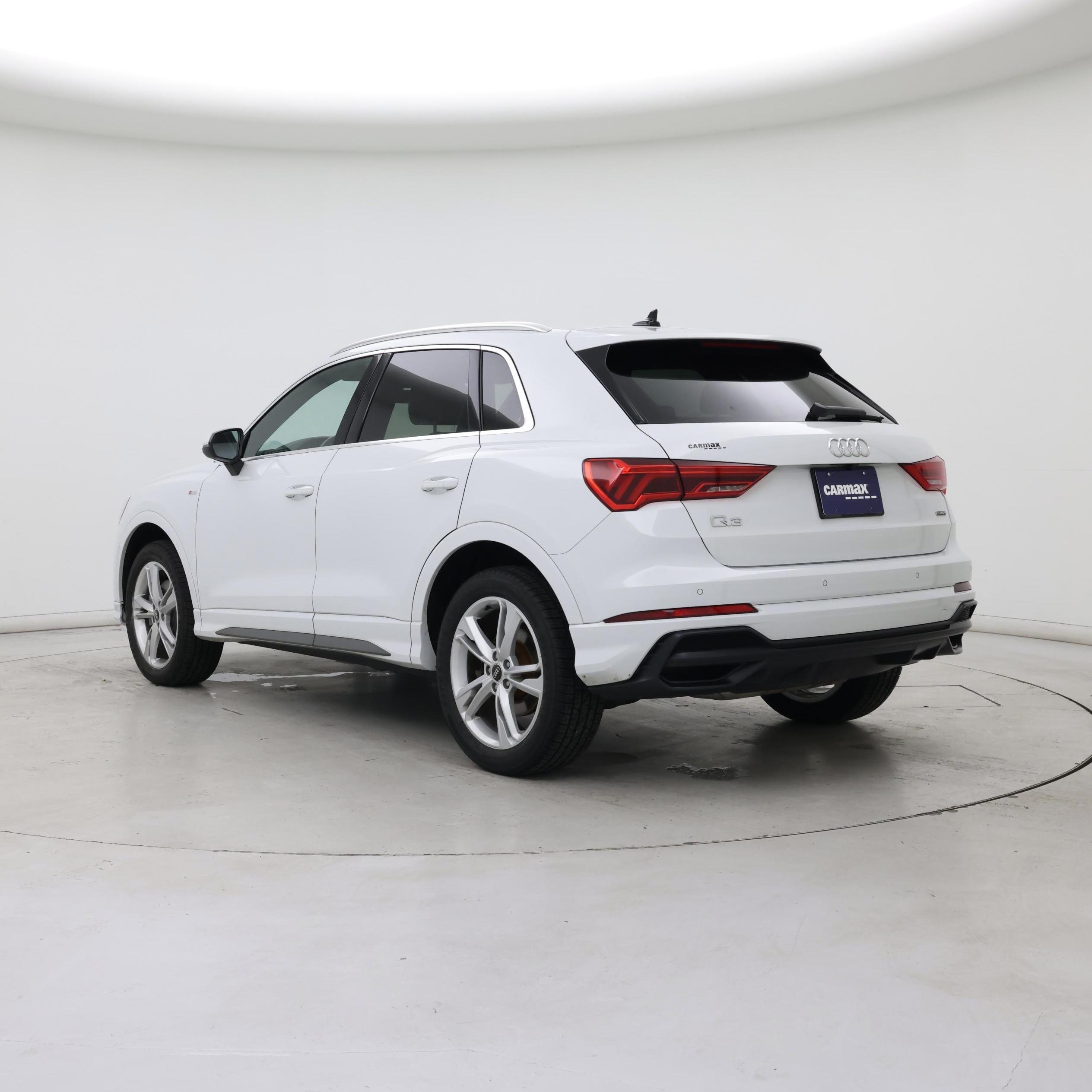 Thumbnail: 2021 Audi Q3 - 2