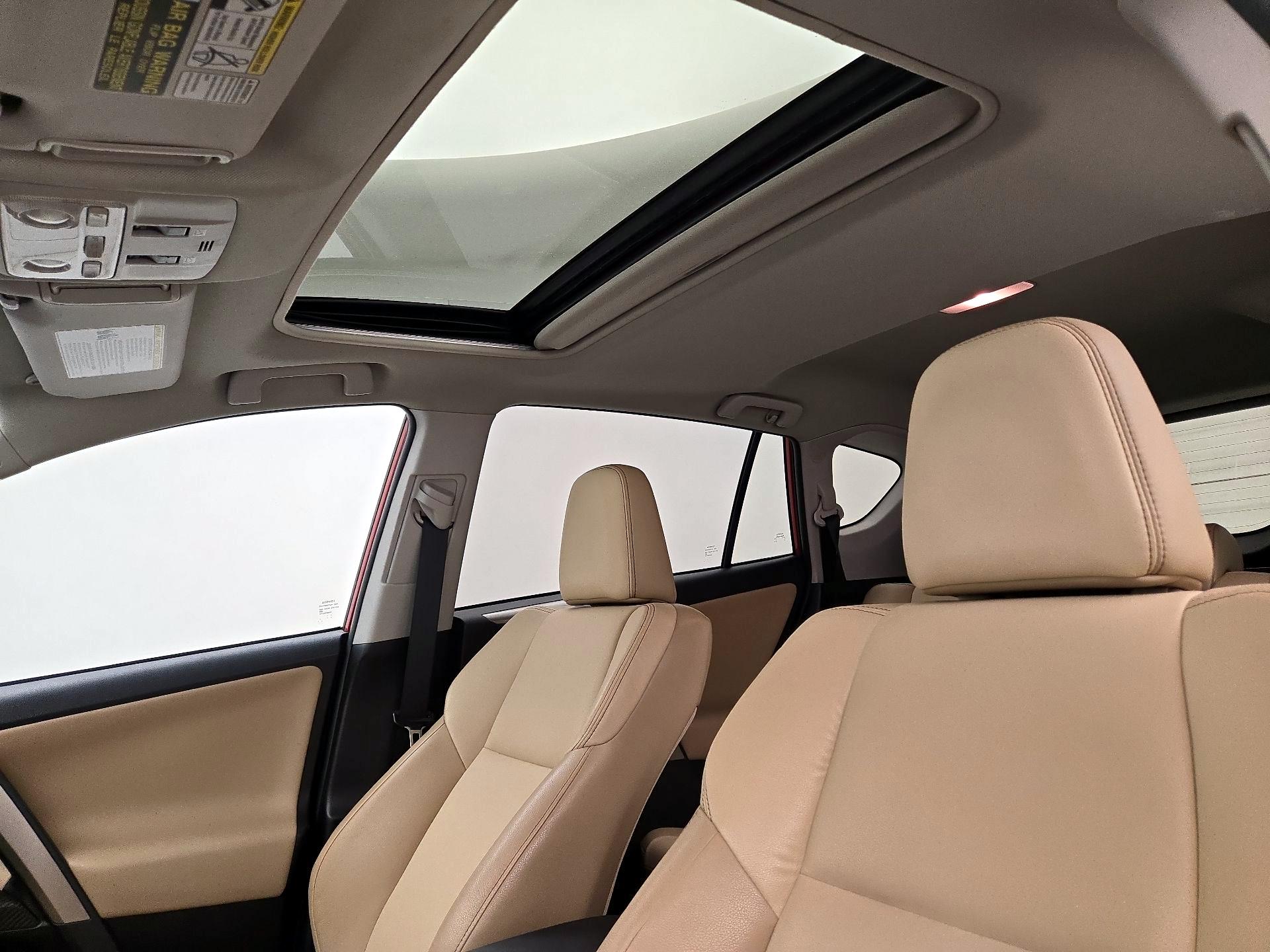 Thumbnail: 2014 Toyota RAV4 - 19