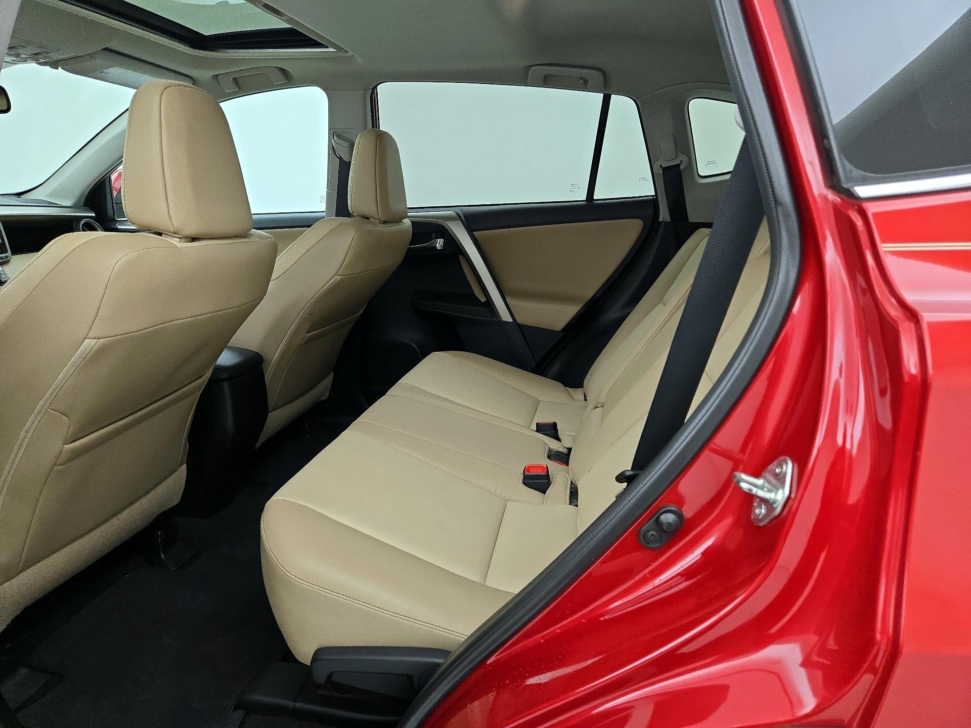 Thumbnail: 2014 Toyota RAV4 - 20