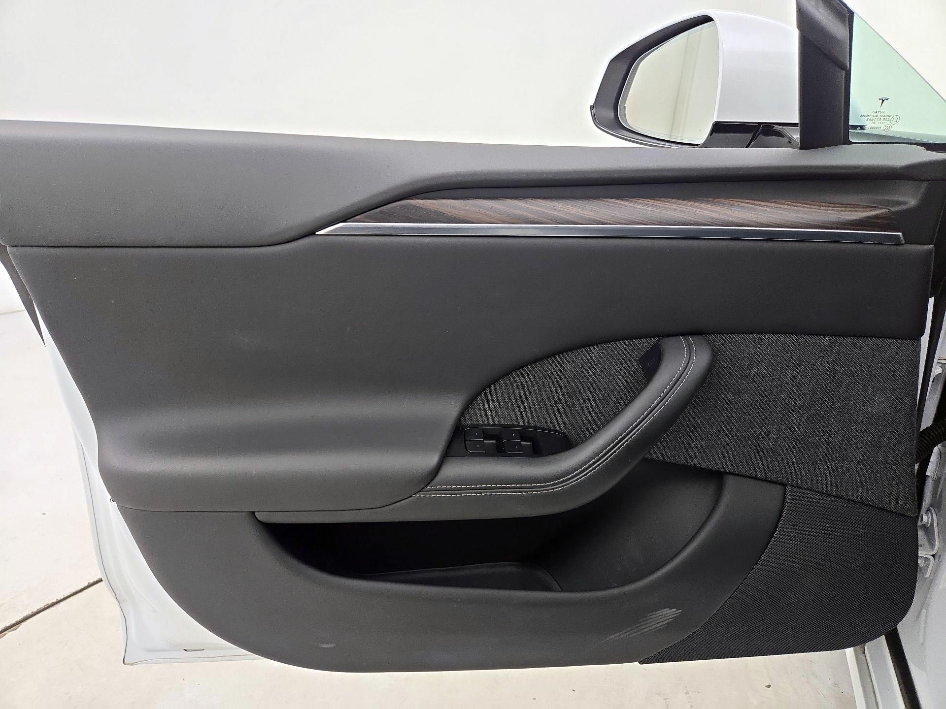 Thumbnail: 2021 Tesla Model S - 12