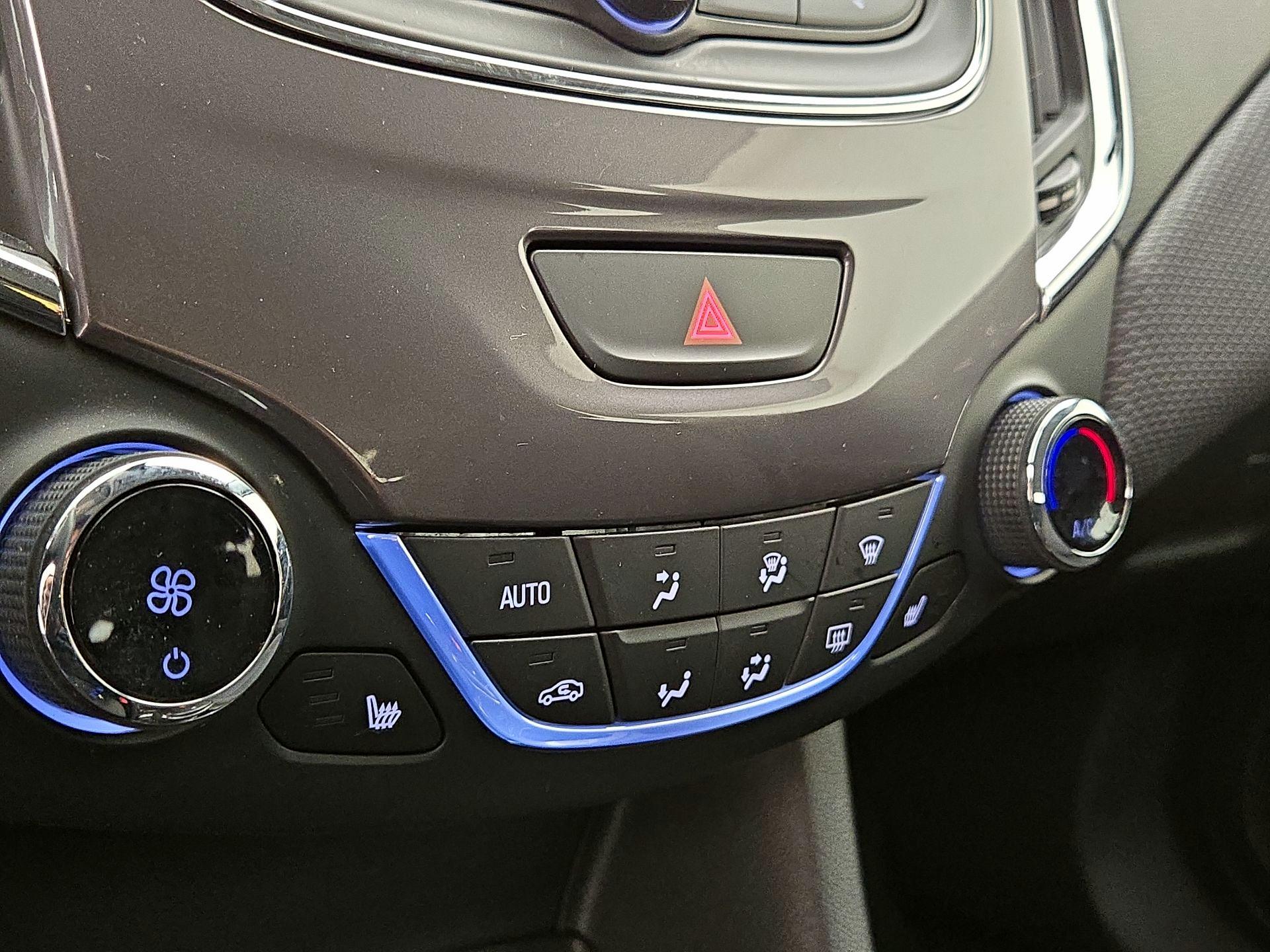 Thumbnail: 2019 Chevrolet Cruze - 15