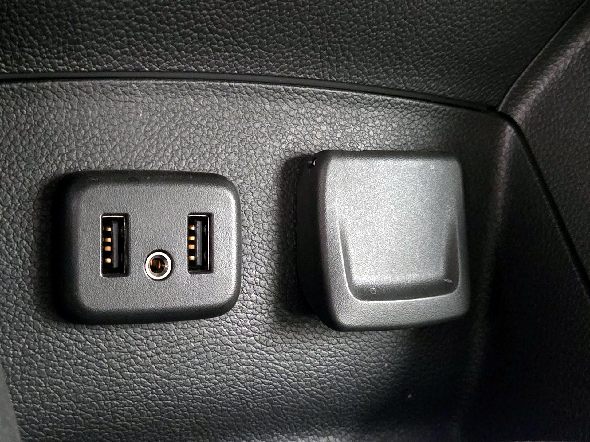 Thumbnail: 2019 Chevrolet Cruze - 17