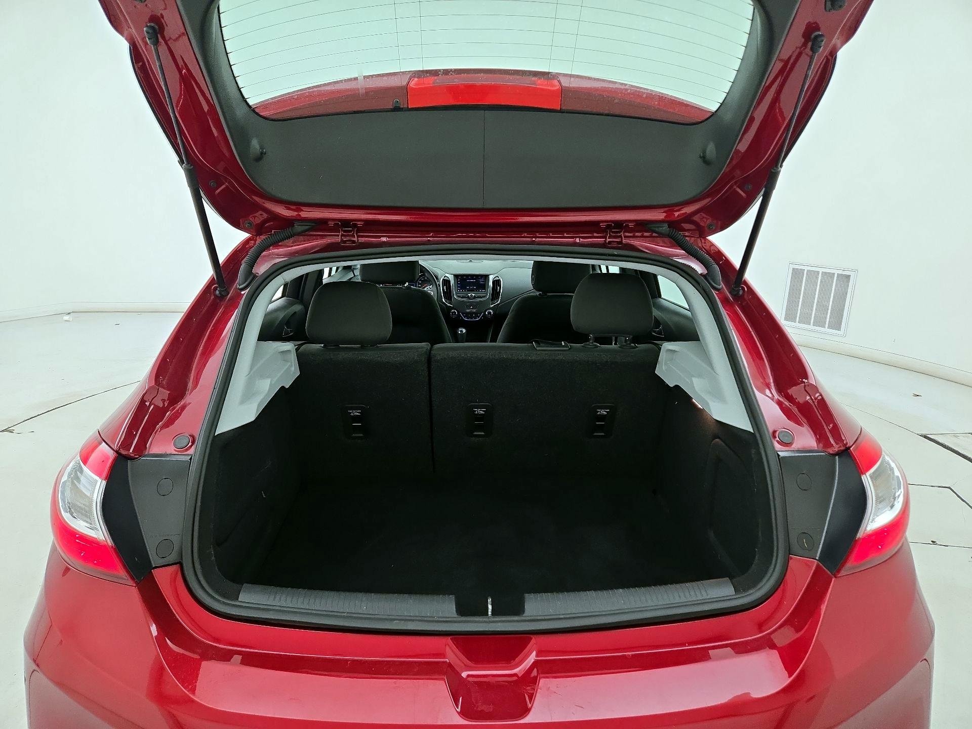 Thumbnail: 2019 Chevrolet Cruze - 19