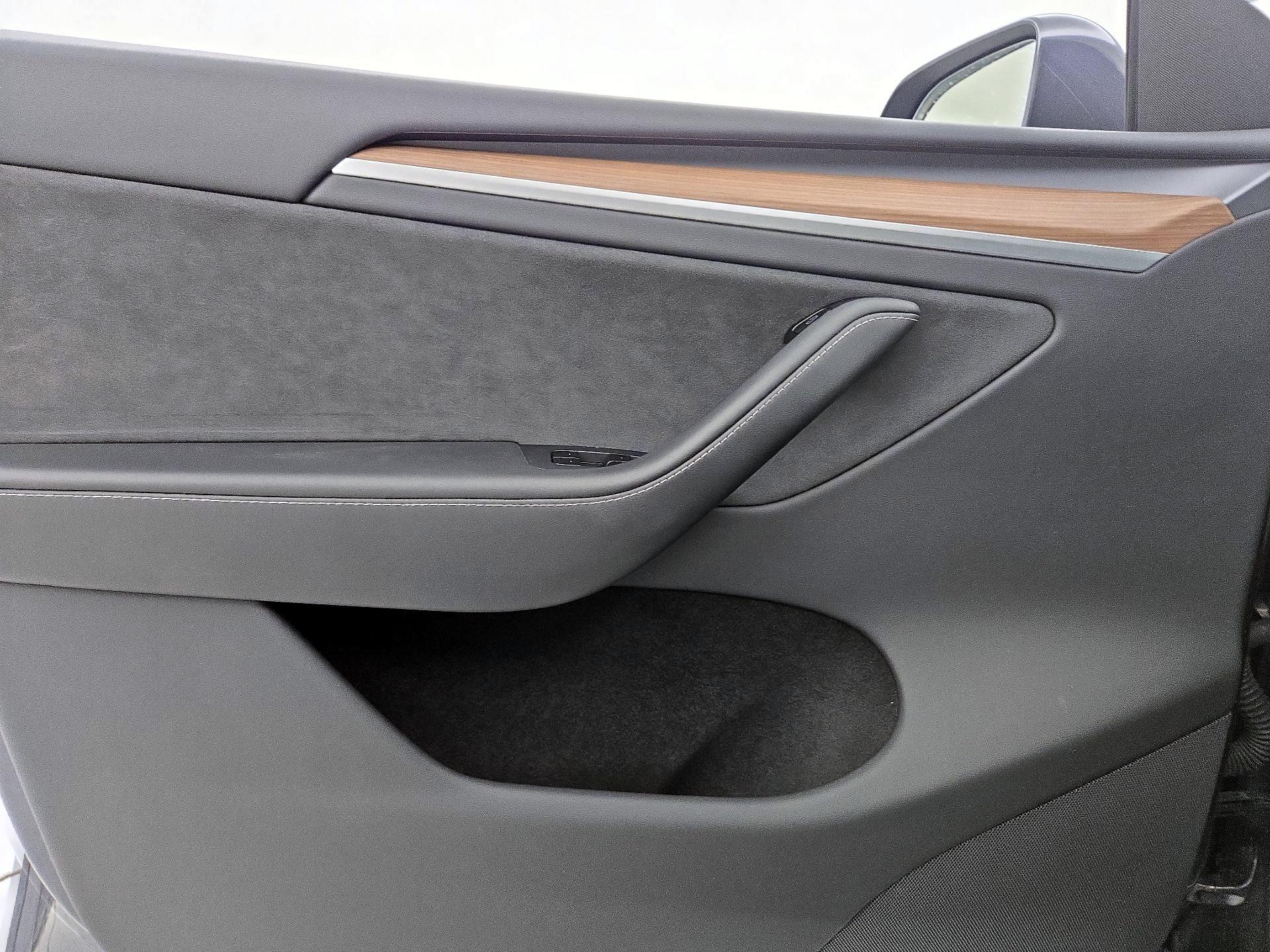 Thumbnail: 2025 Tesla Model Y - 12