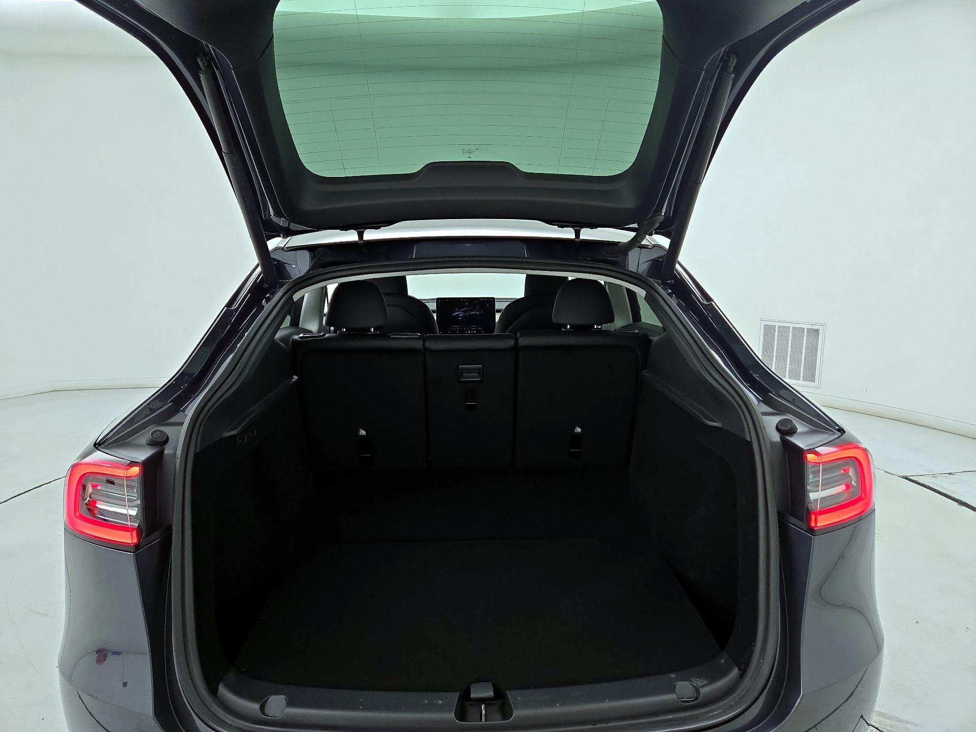 Thumbnail: 2025 Tesla Model Y - 20