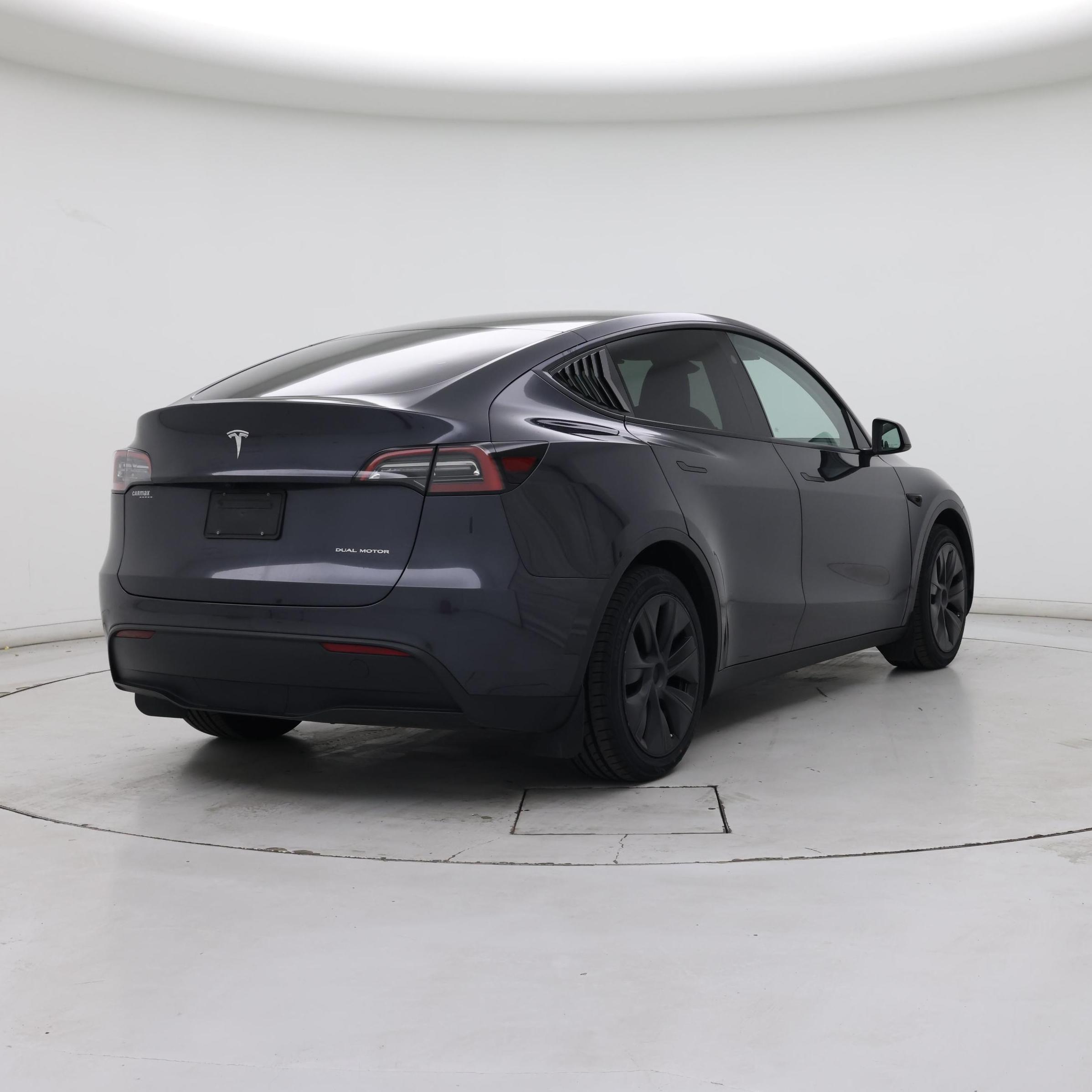 Thumbnail: 2025 Tesla Model Y - 8