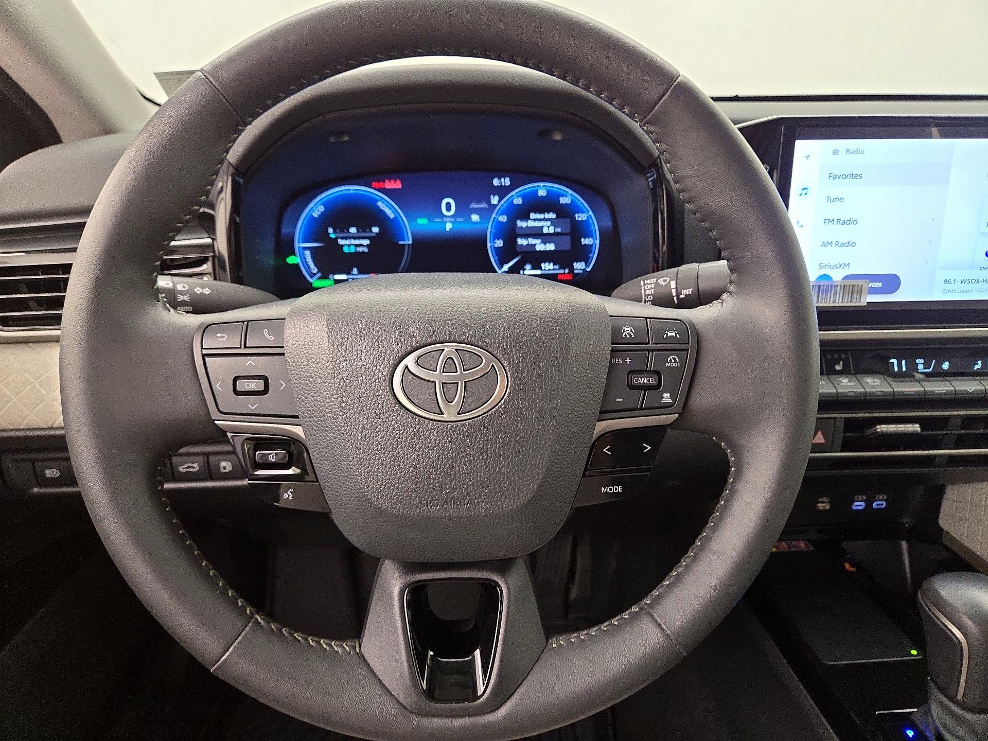 Thumbnail: 2025 Toyota Camry - 10