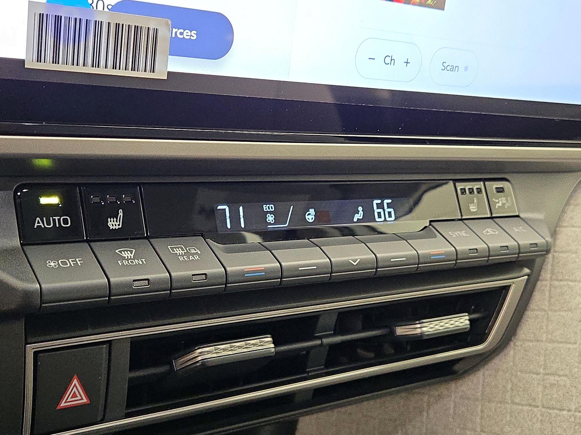 Thumbnail: 2025 Toyota Camry - 15