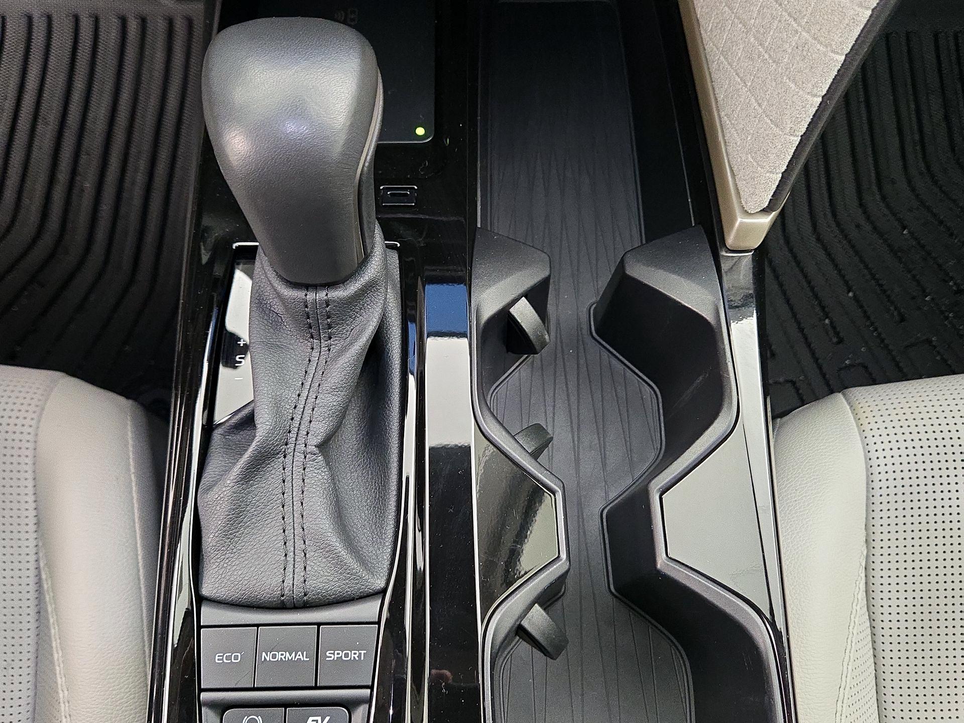 Thumbnail: 2025 Toyota Camry - 16