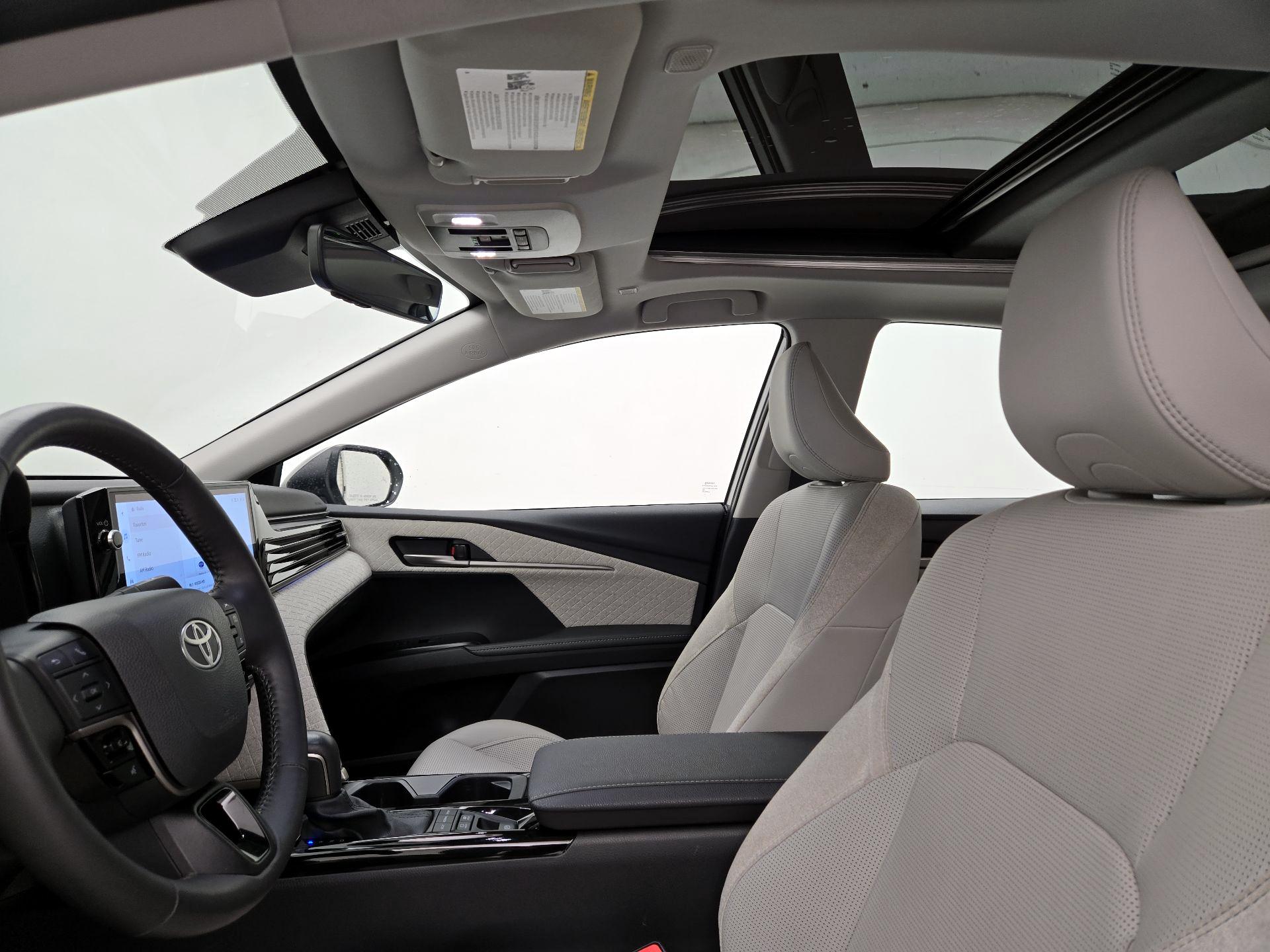 Thumbnail: 2025 Toyota Camry - 18