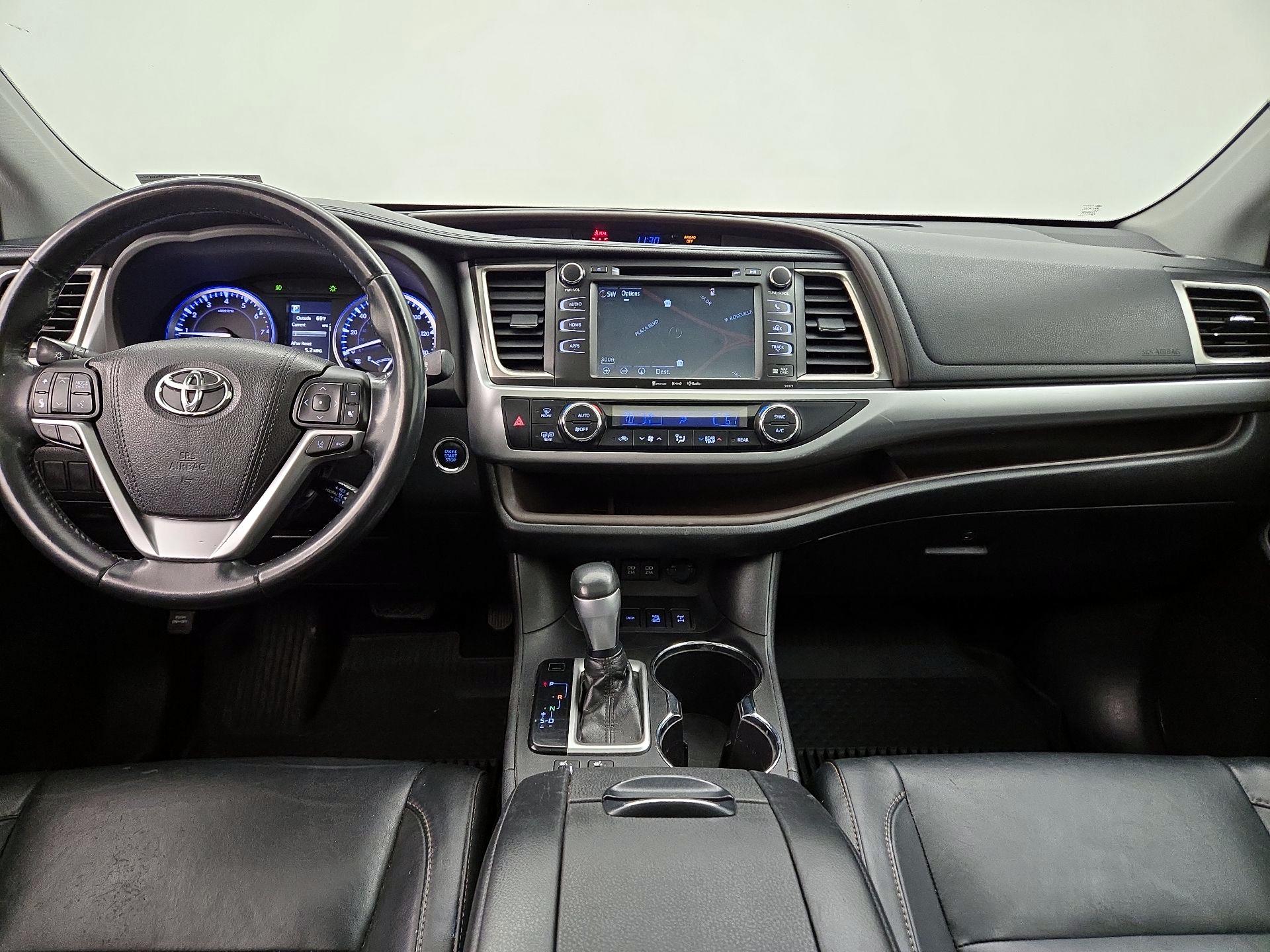 Thumbnail: 2018 Toyota Highlander - 9