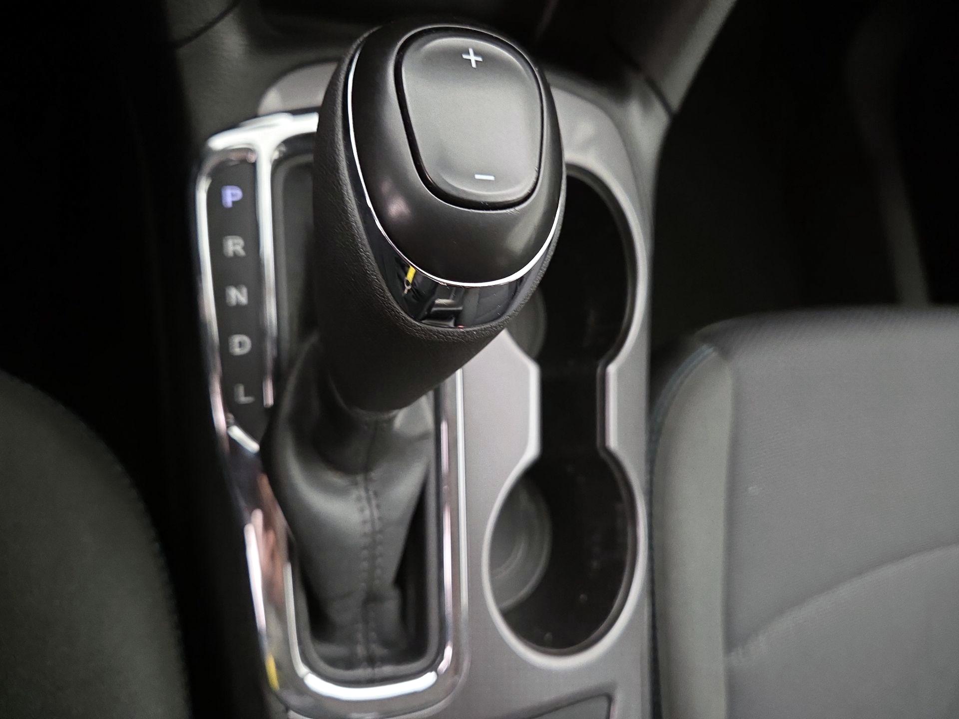 Thumbnail: 2018 Chevrolet Cruze - 17